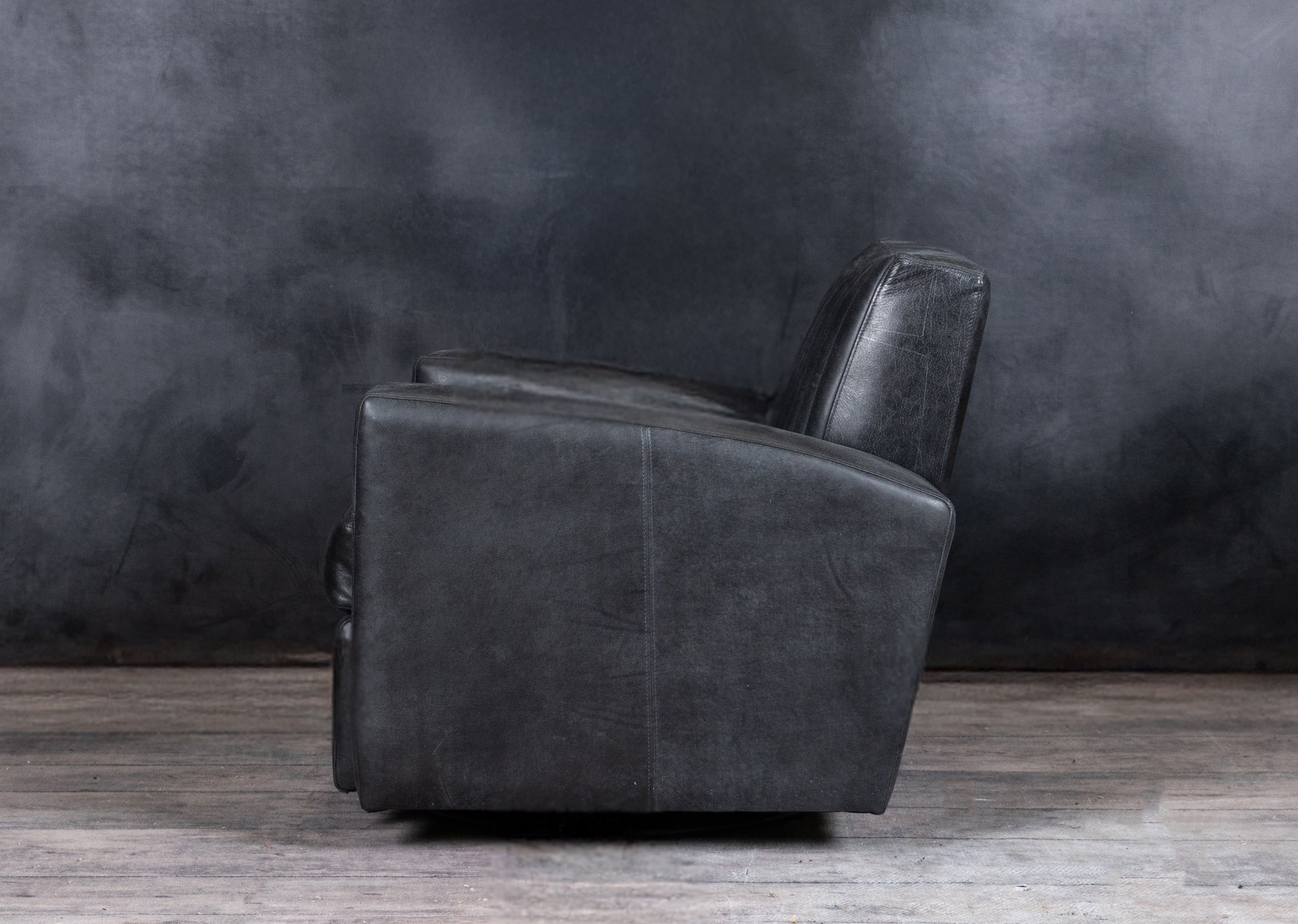 REBEL CHAIR