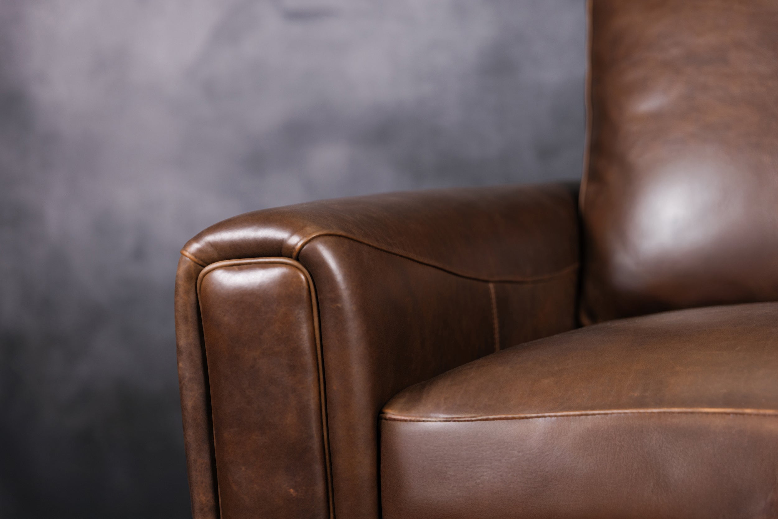 IOWA LEATHER CHAIR