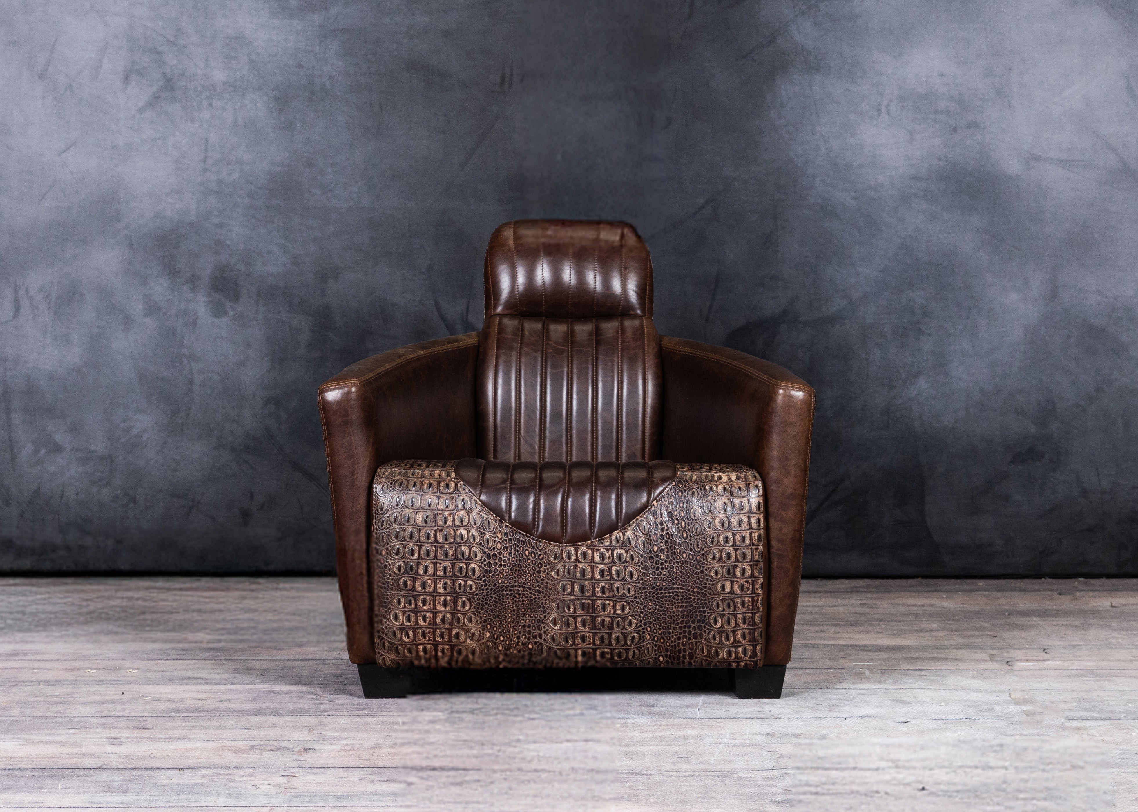 AVIATOR LEATHER CHAIR