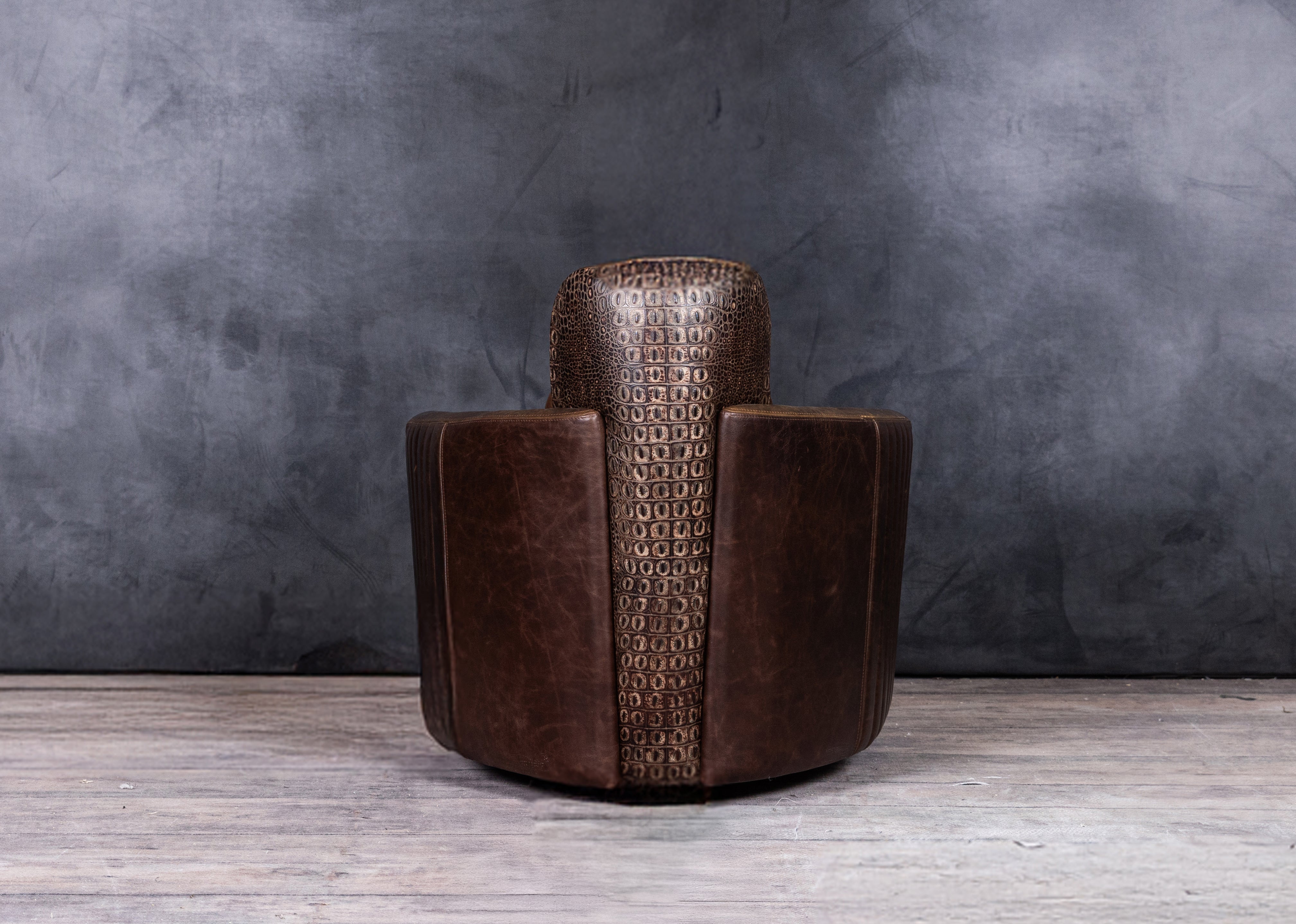 AVIATOR LEATHER CHAIR