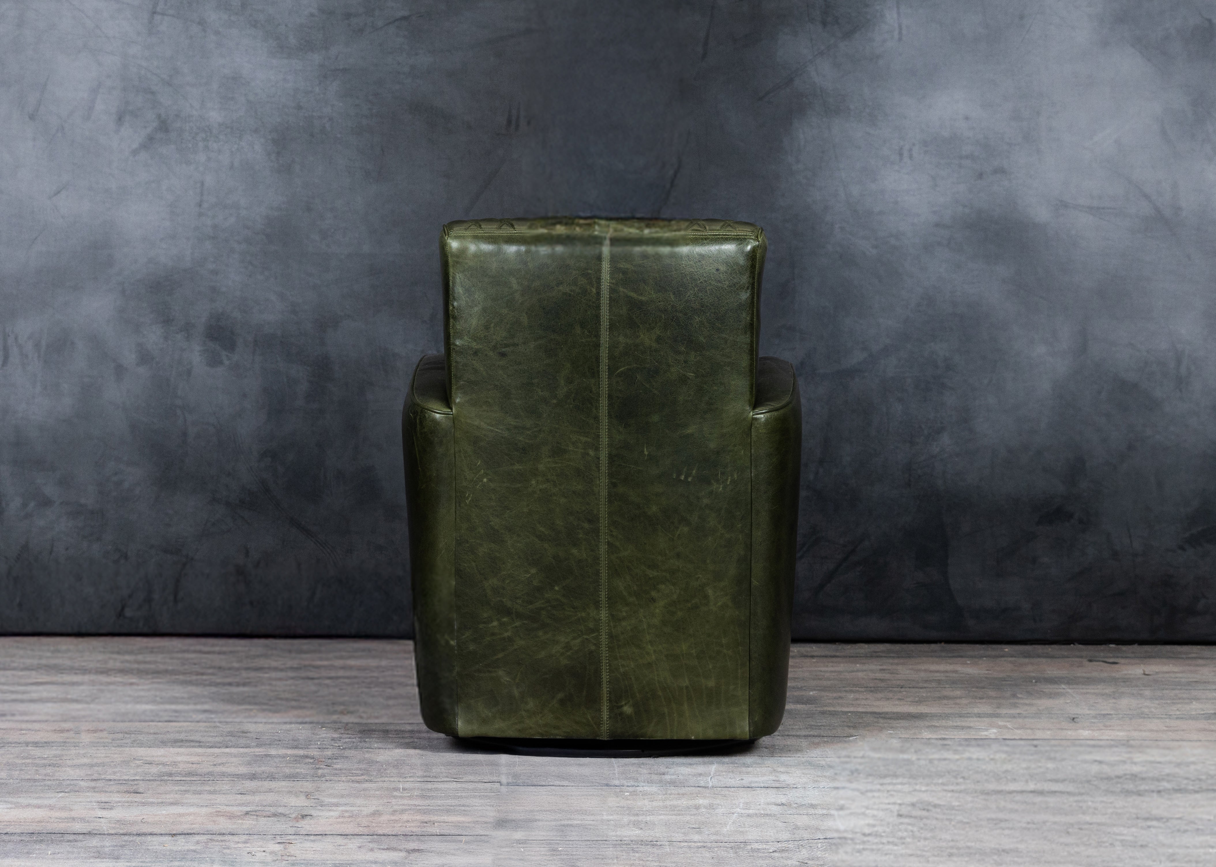 RETRO QUILT SWIVEL LEATHER CHAIR