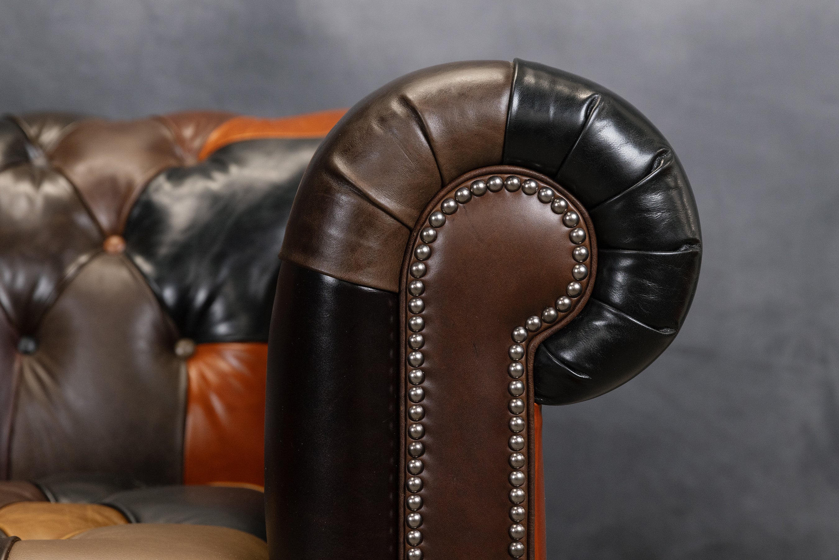 VIVALDI LEATHER SOFA