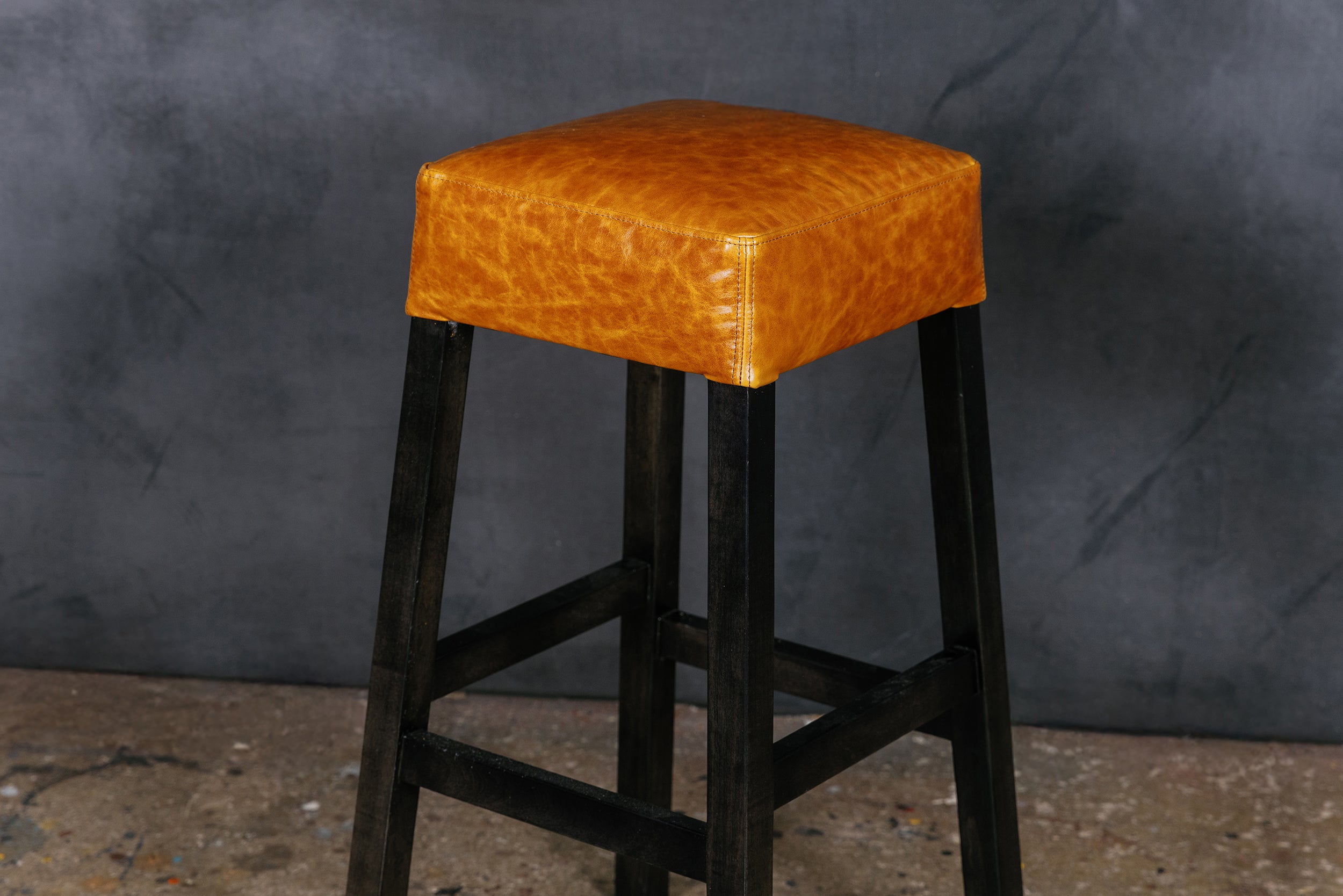 UTAH BAR STOOL