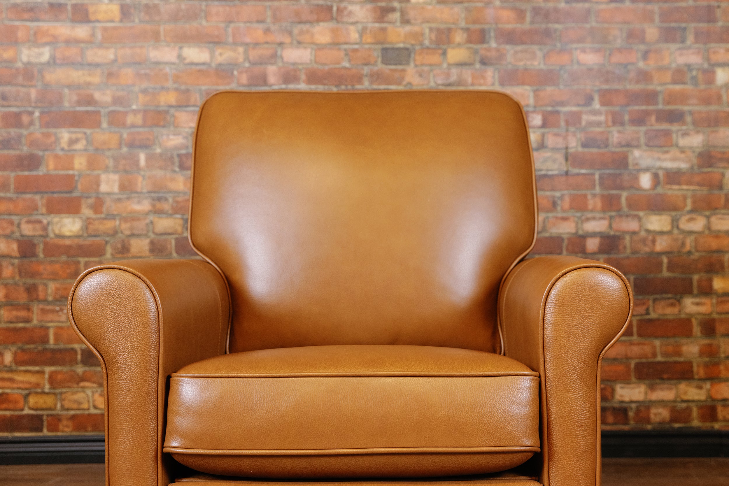 CHICAGO LEATHER POWER RECLINER FLOOR MODEL