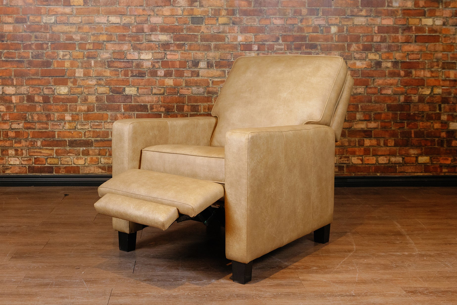 ANTONIO RECLINER CHAIR FLOOR MODEL
