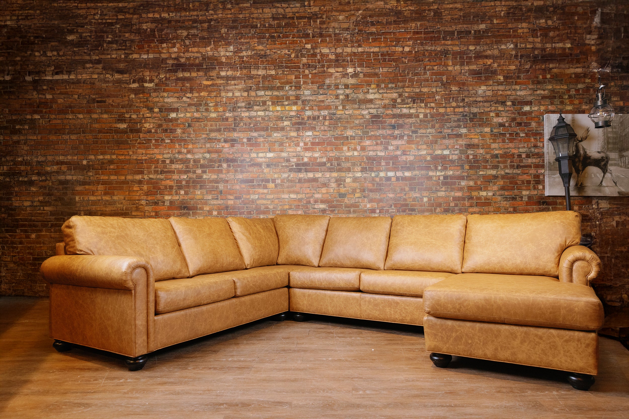 LANCASTER SECTIONAL FLOOR MODEL 99X125