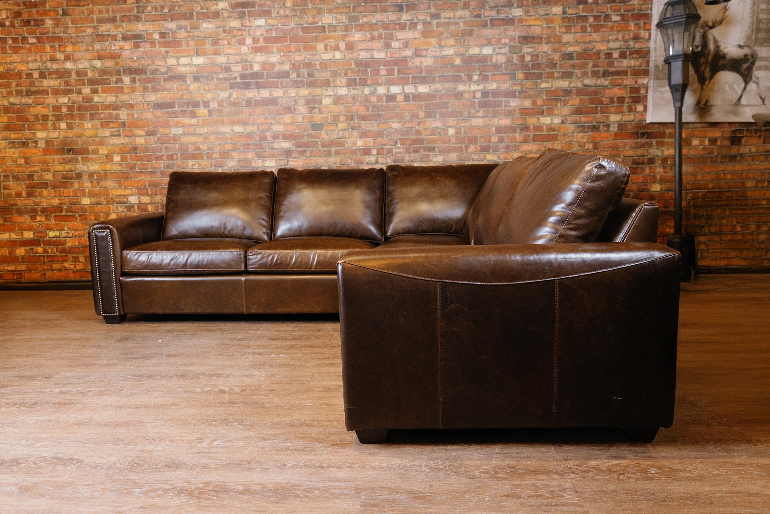 IOWA SECTIONAL FLOOR MODEL 109X109