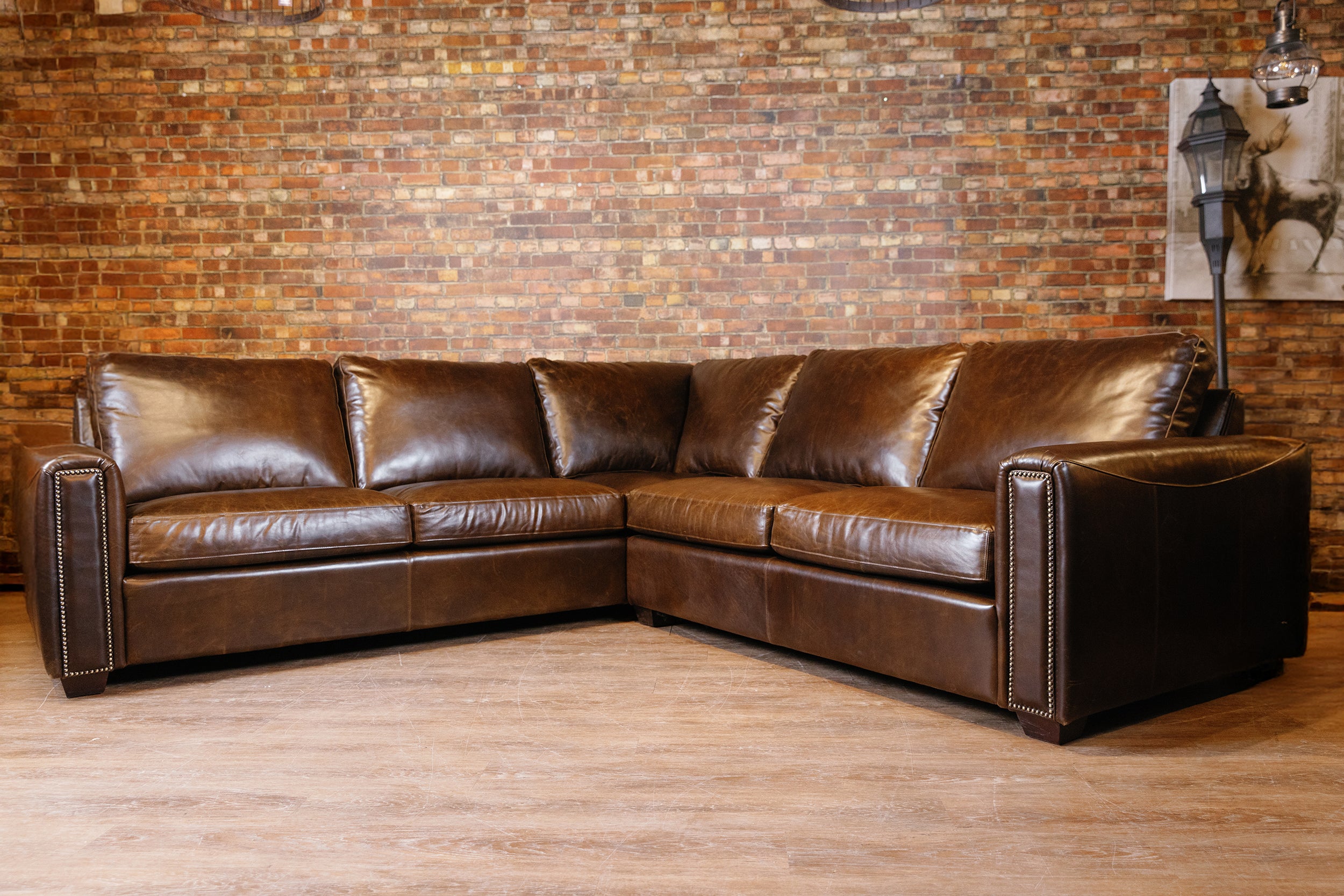 IOWA SECTIONAL FLOOR MODEL 109X109
