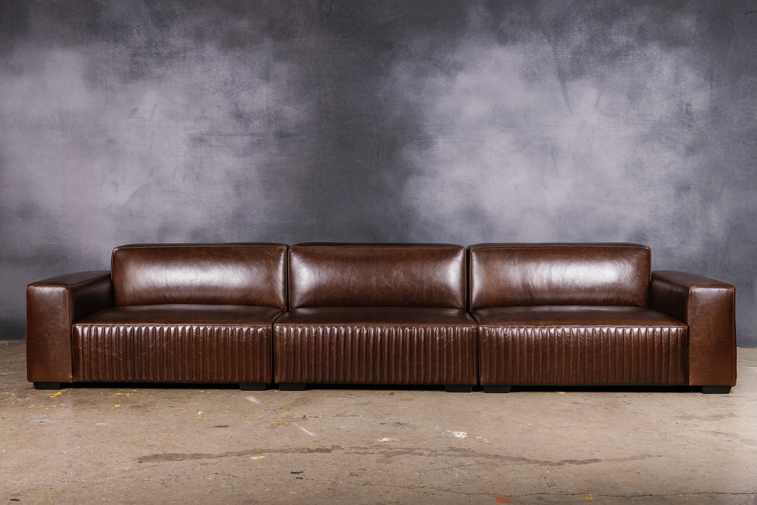 CHALLENGER LEATHER SOFA