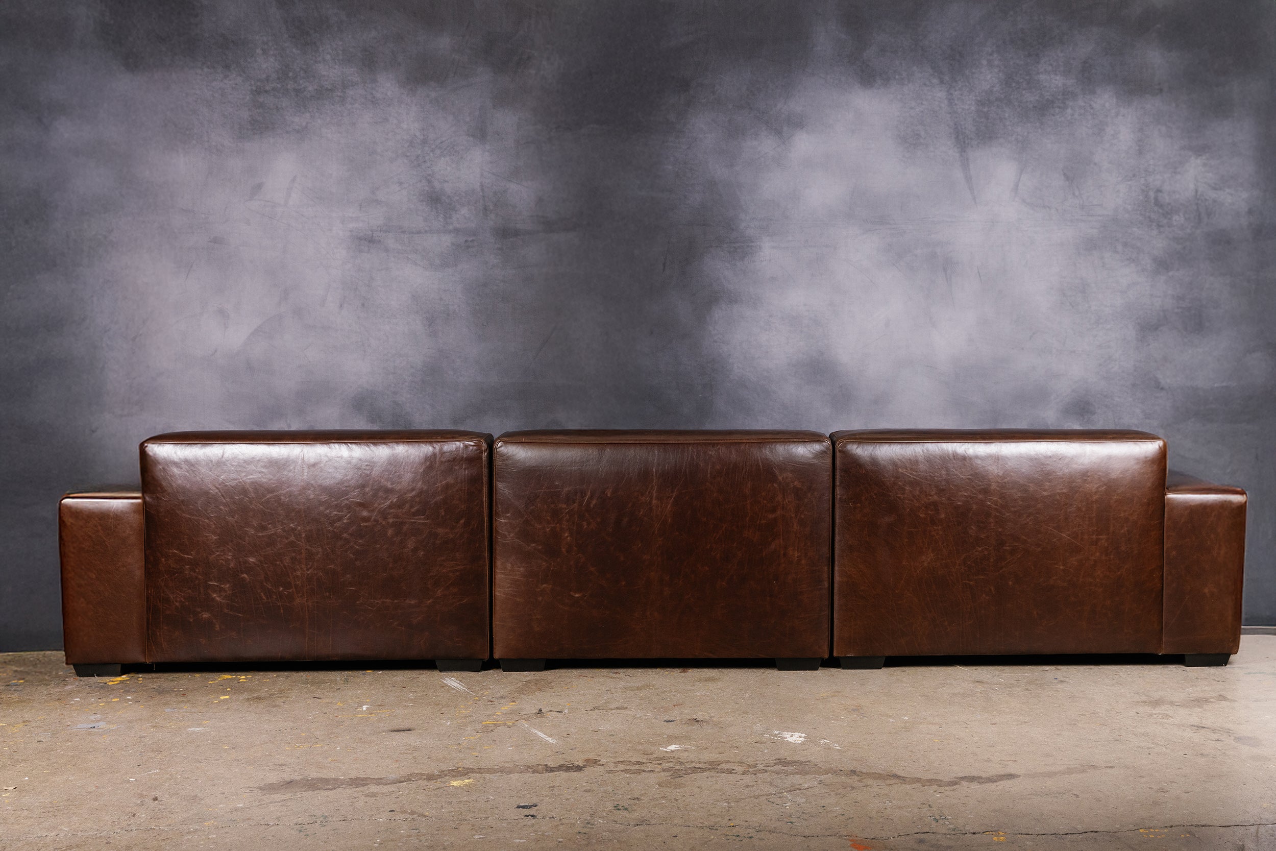 CHALLENGER LEATHER SOFA