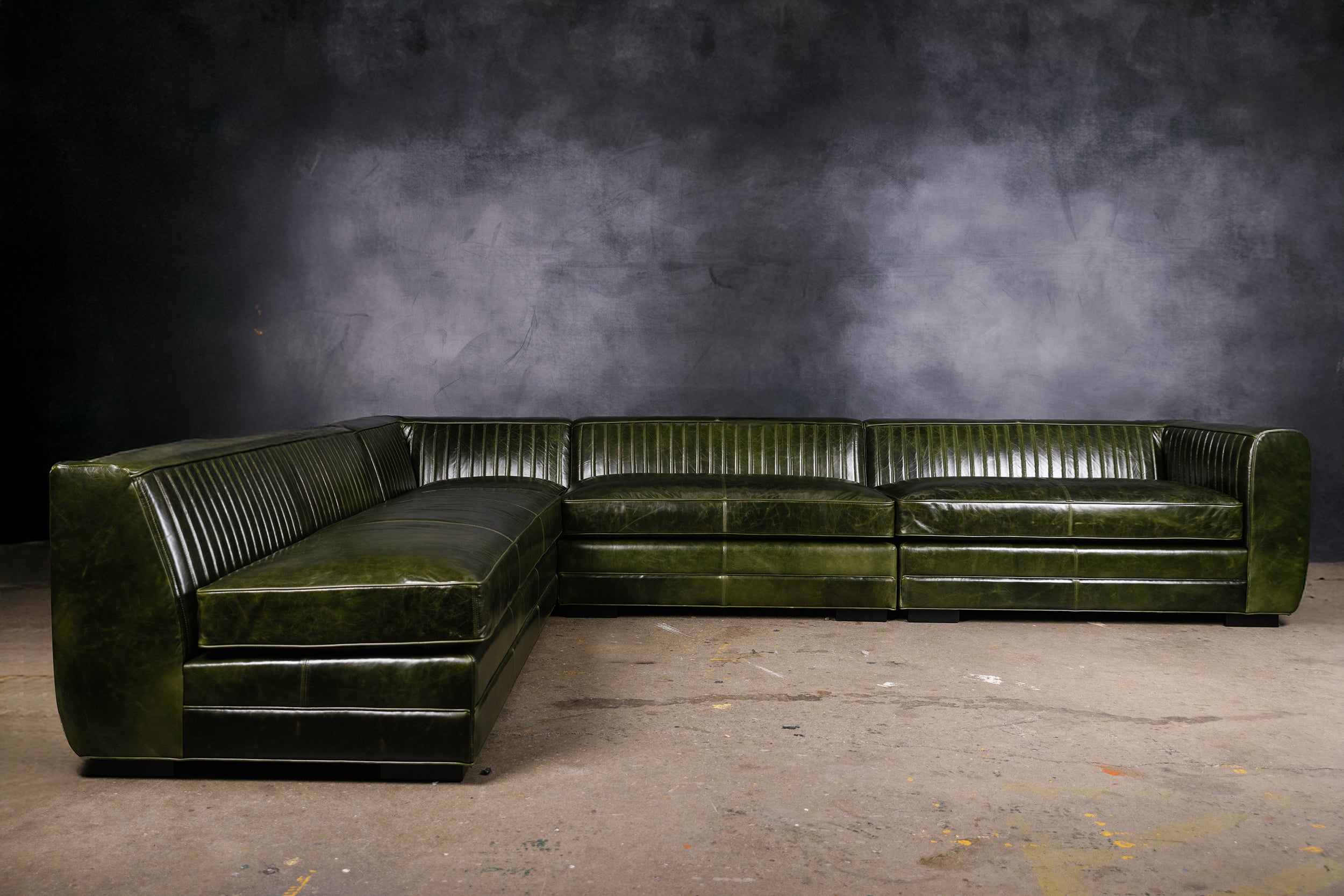 SHELBY LEATHER SECTIONAL