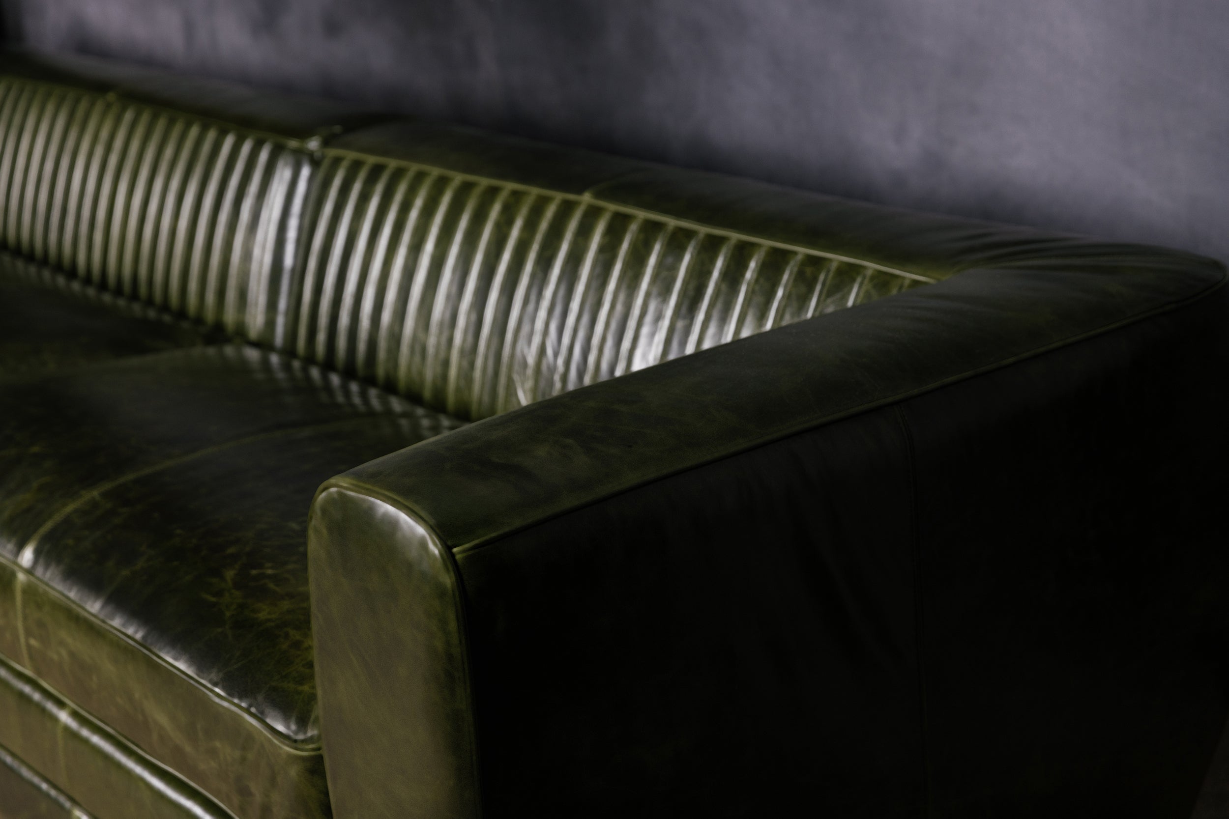 SHELBY LEATHER SECTIONAL
