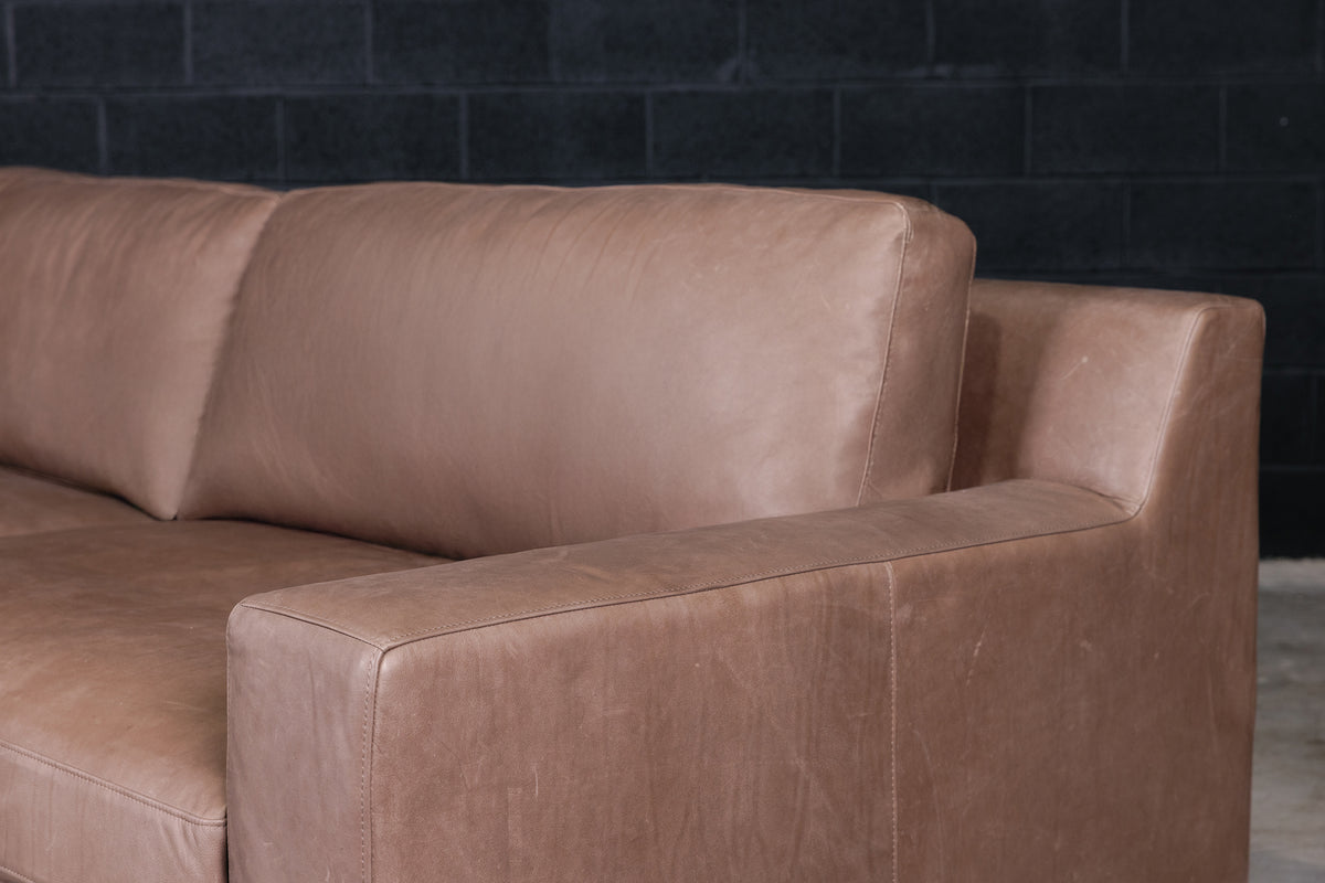 VENETO LEATHER SOFA