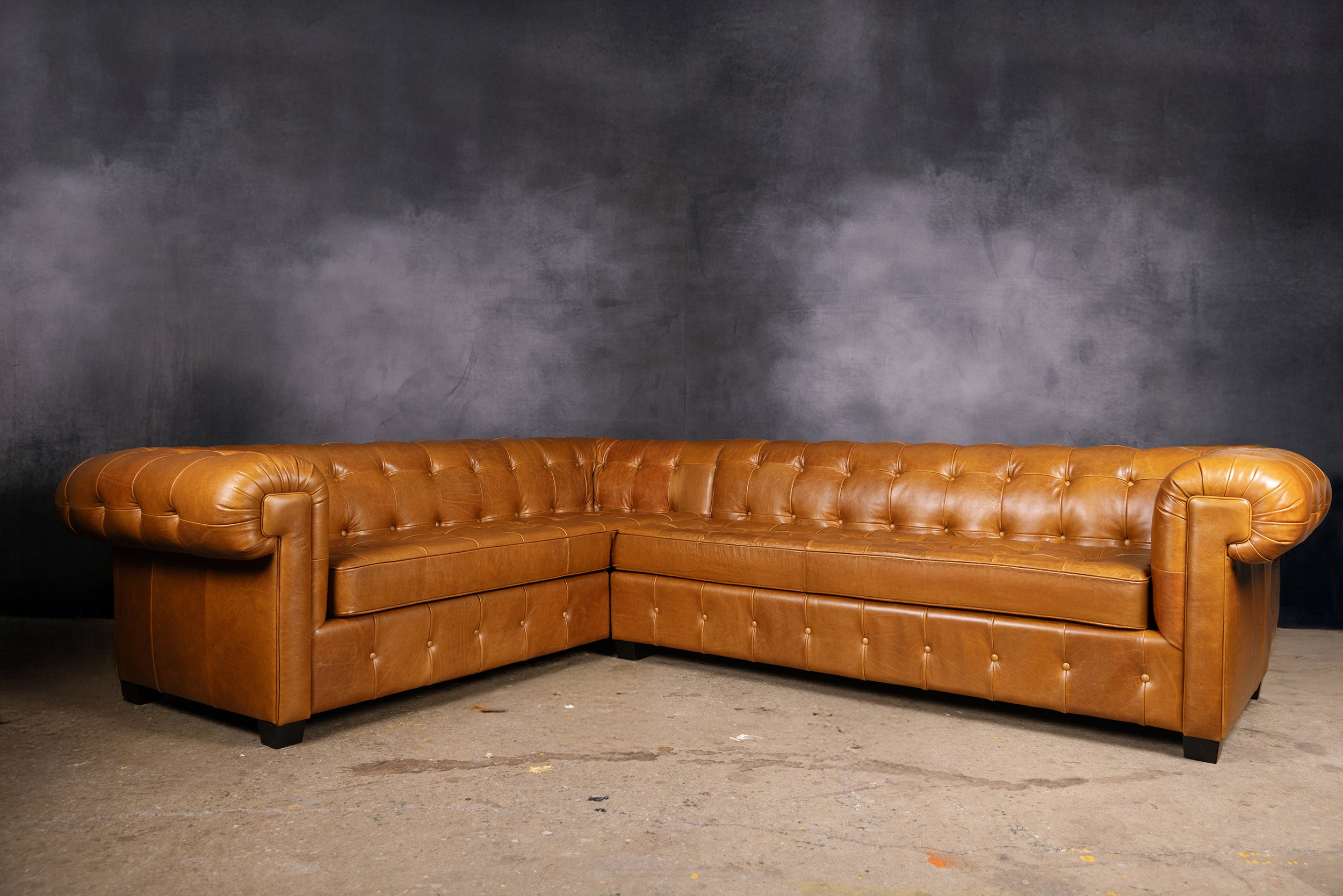 OXFORD GRAND LEATHER SECTIONAL RHF