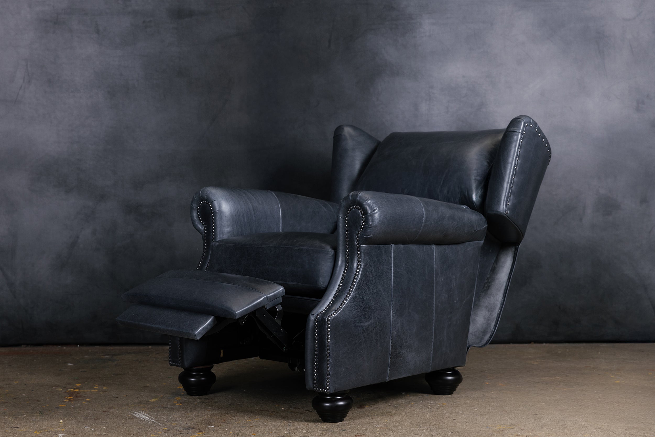 BRANDO LEATHER RECLINER CHAIR