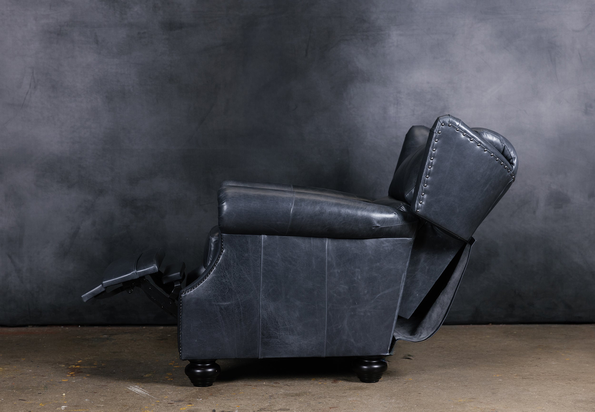 BRANDO LEATHER RECLINER CHAIR