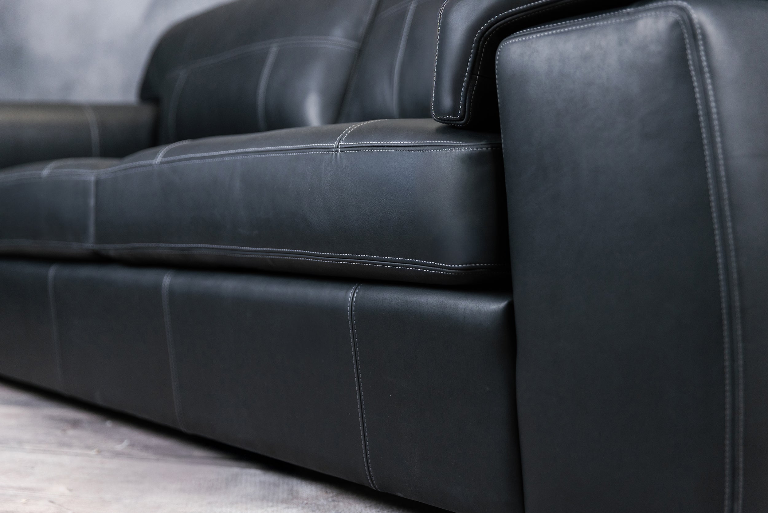 PANAMA LEATHER SOFA