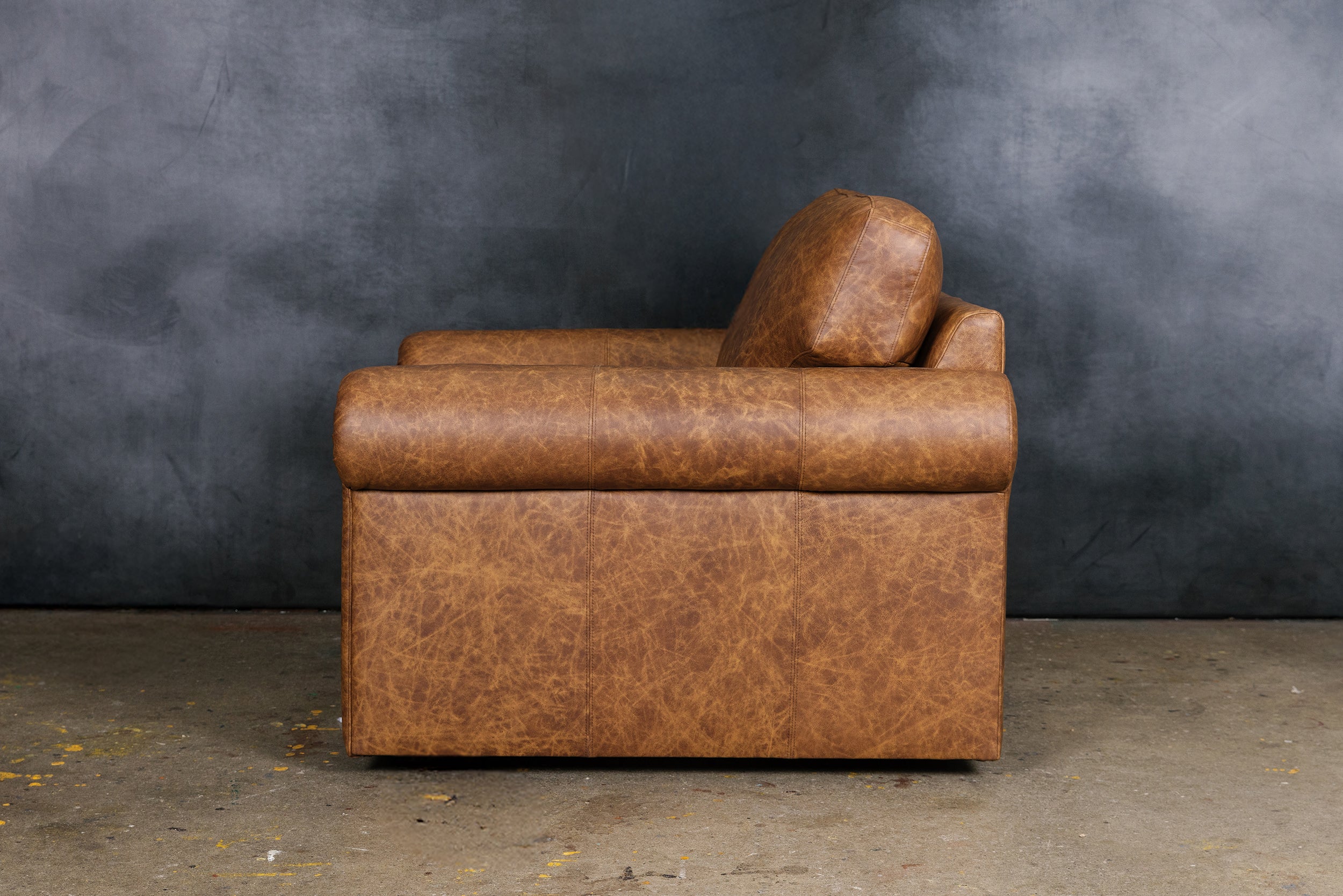 DUKE OF LANCASTER LARGE SWIVEL CHAIR