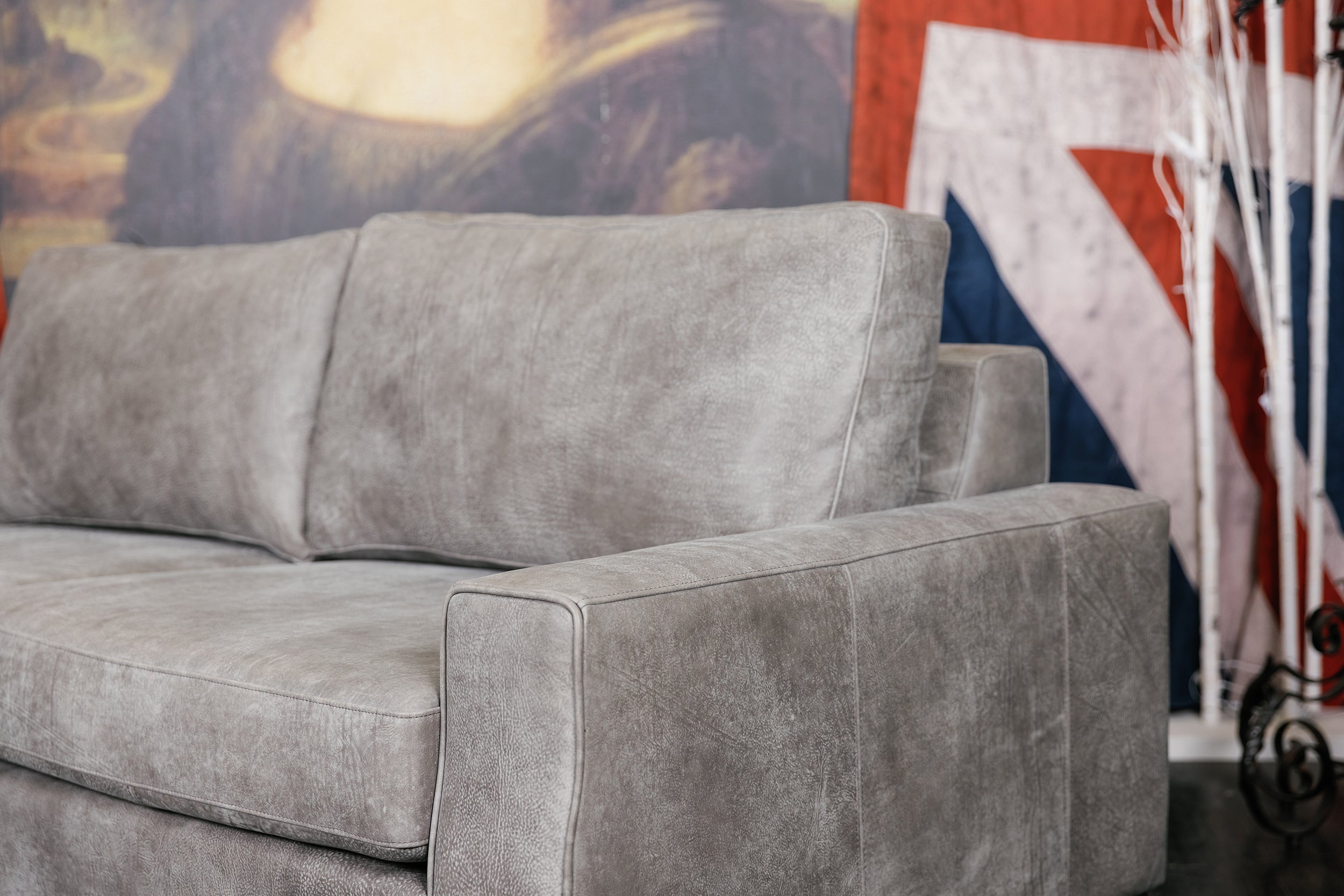 MILANO LEATHER SOFA FLOOR MODEL