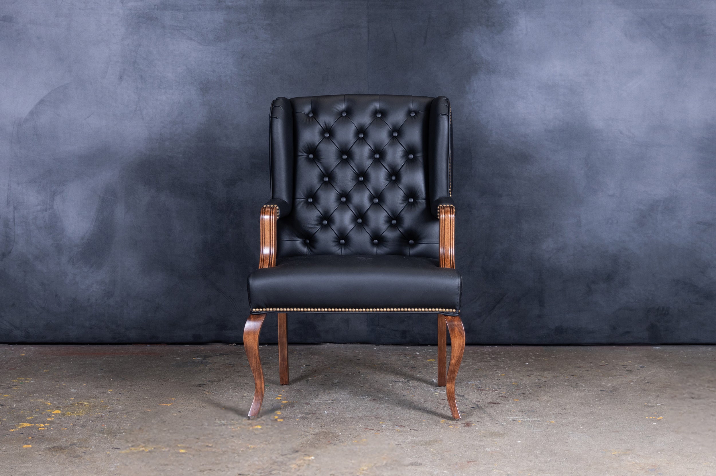 THE DOMINION LEATHER CHAIR