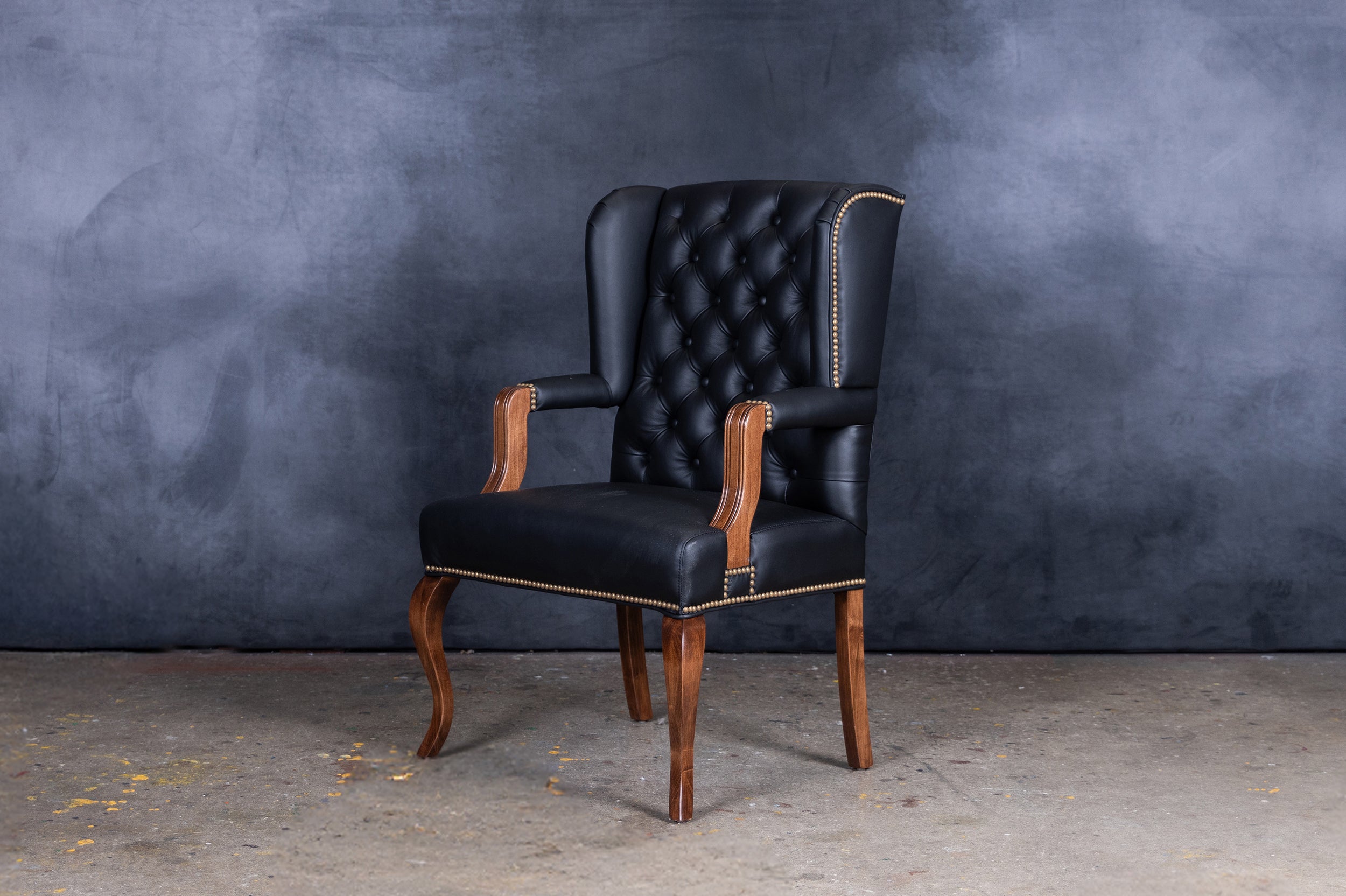 THE DOMINION LEATHER CHAIR