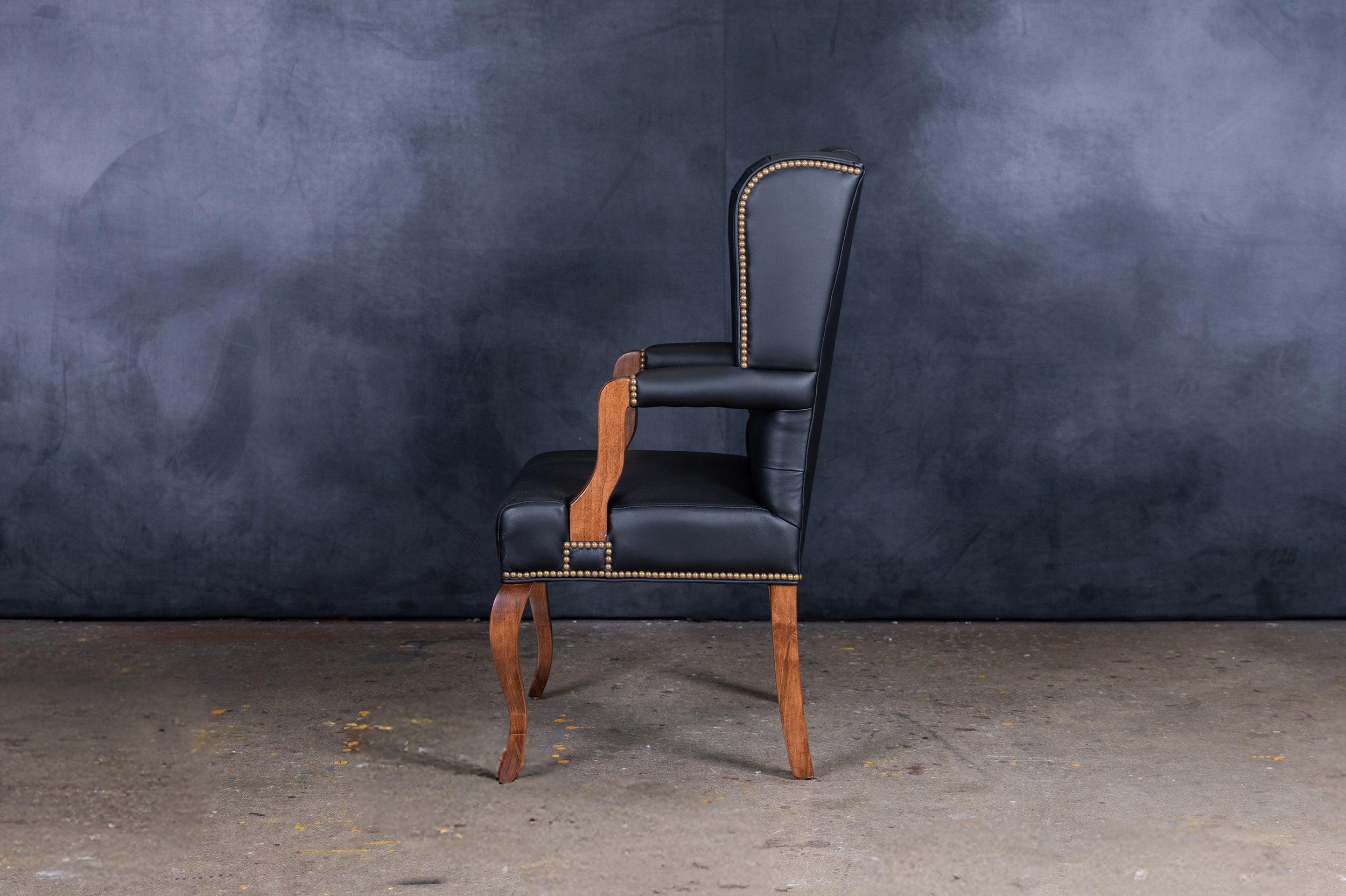 THE DOMINION LEATHER CHAIR