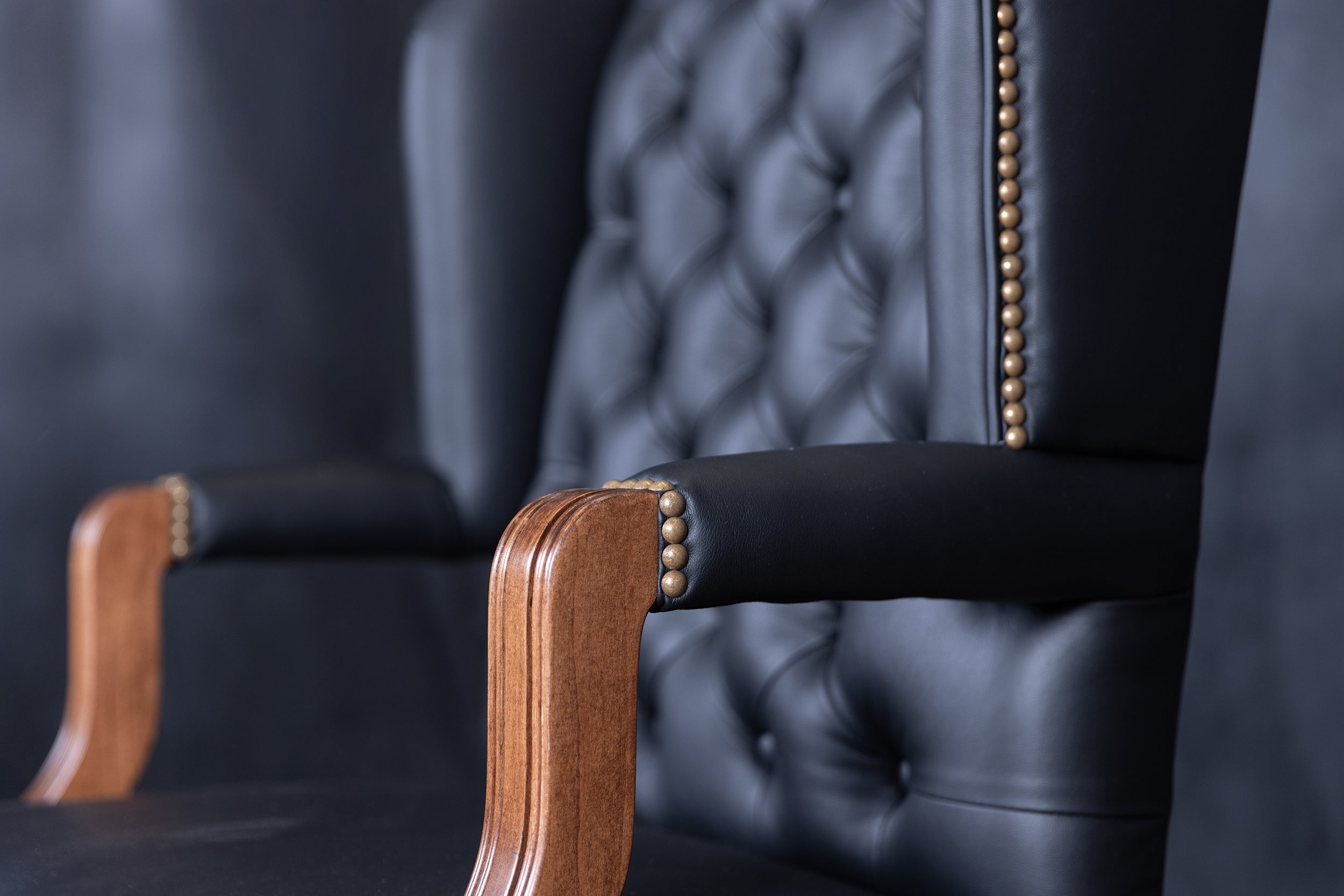 THE DOMINION LEATHER CHAIR