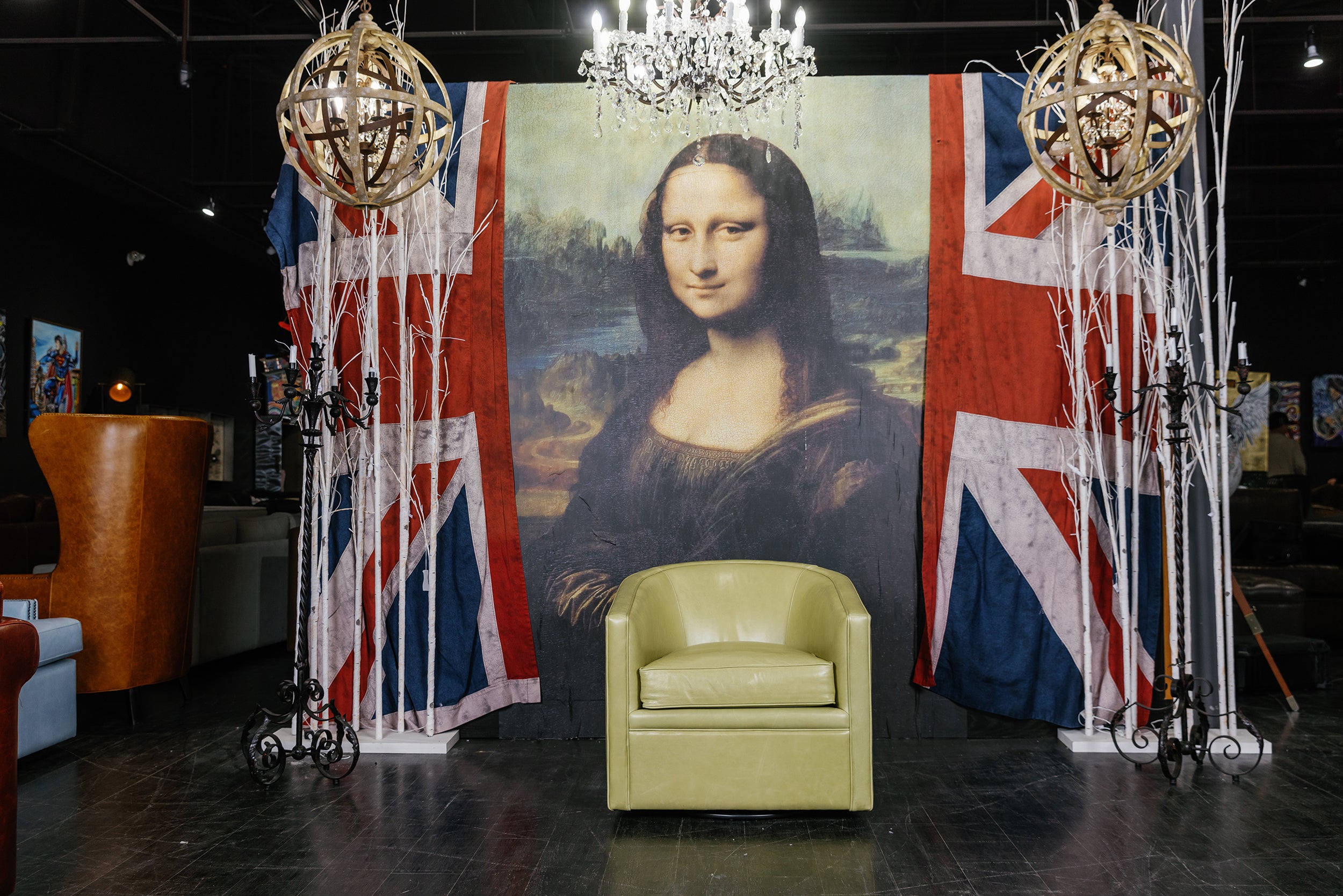 CHANTEL SWIVEL TUB FLOOR MODEL