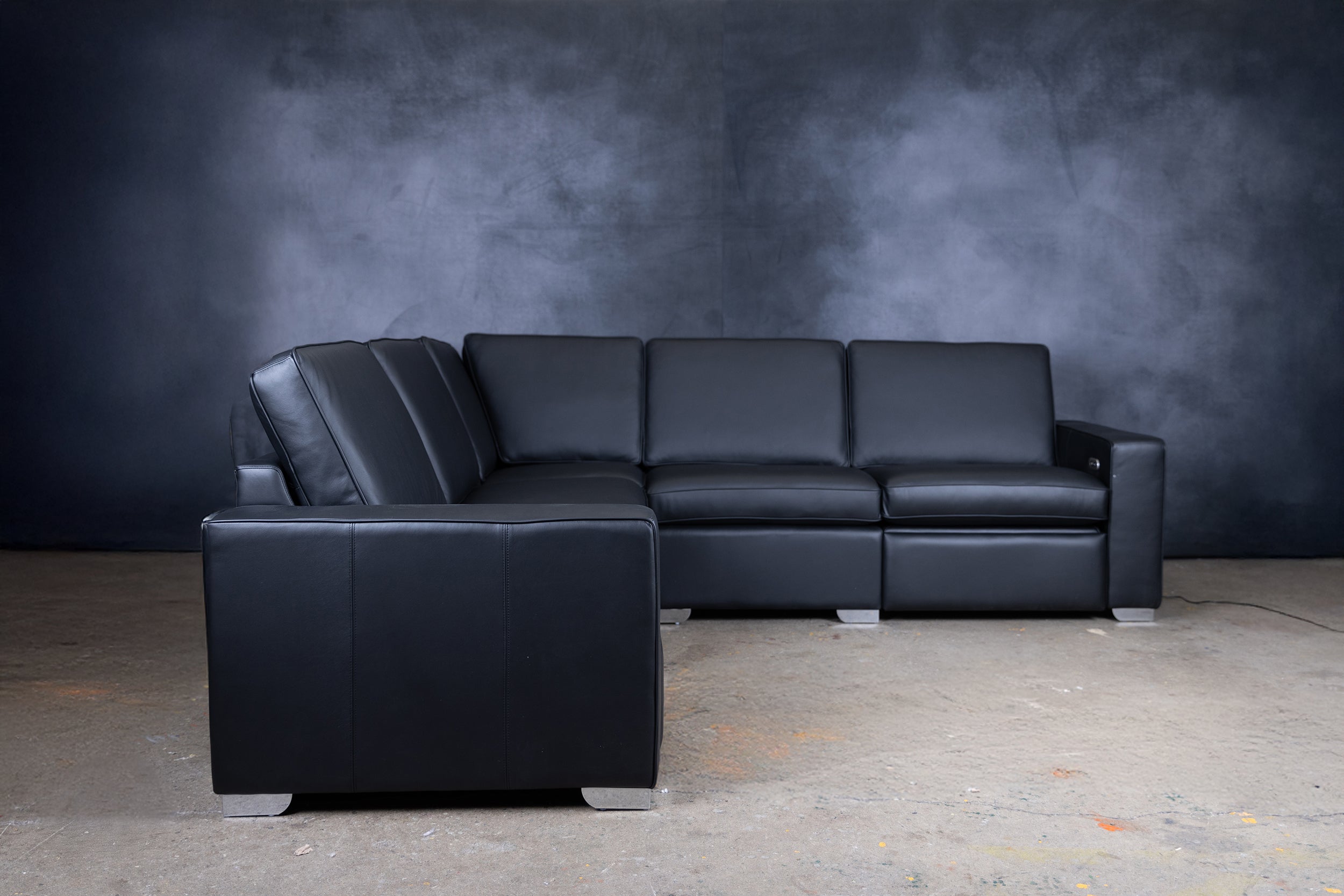 SATURN MOTION RECLINER SECIONAL