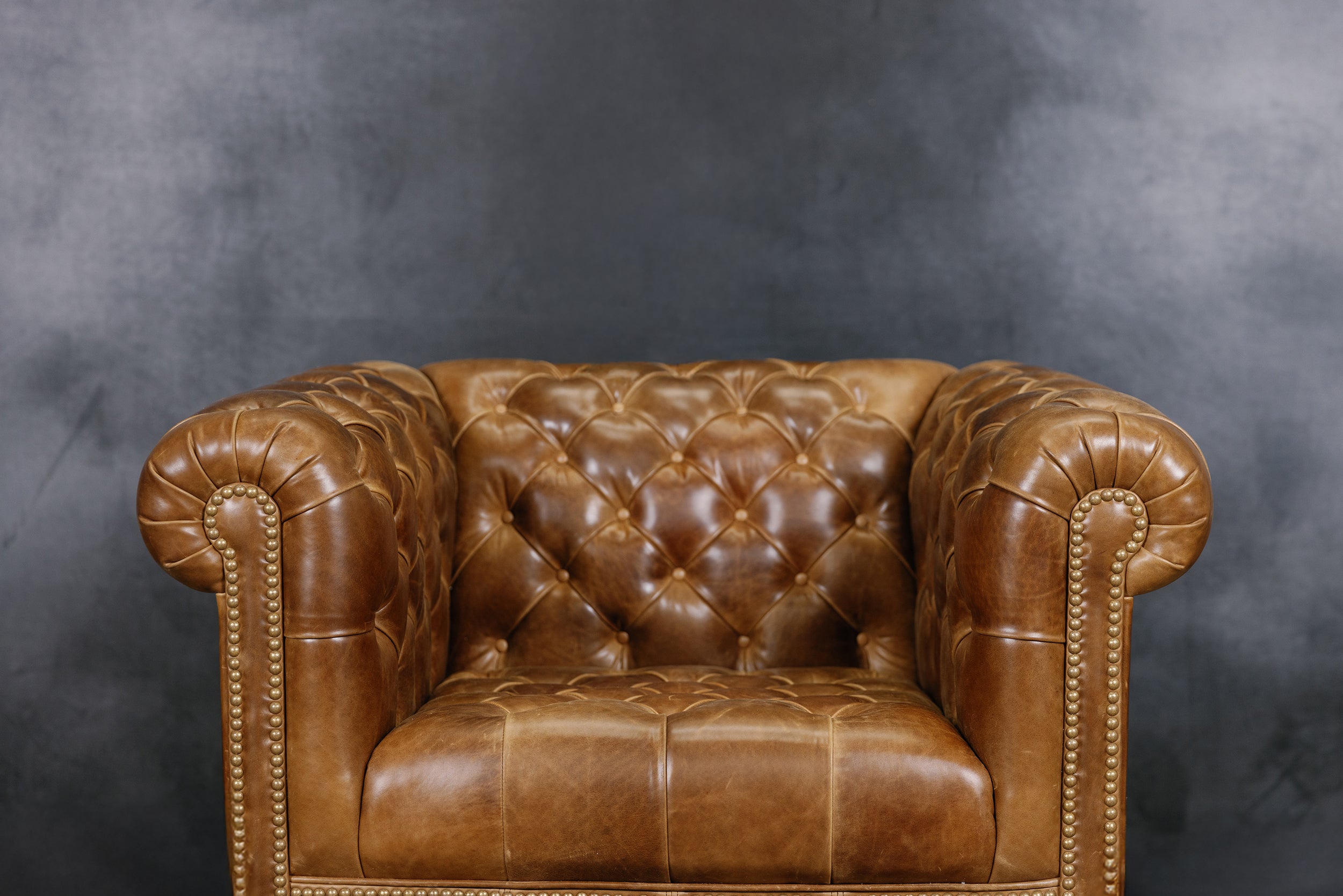 TIMOTHY LEATHER CHAIR