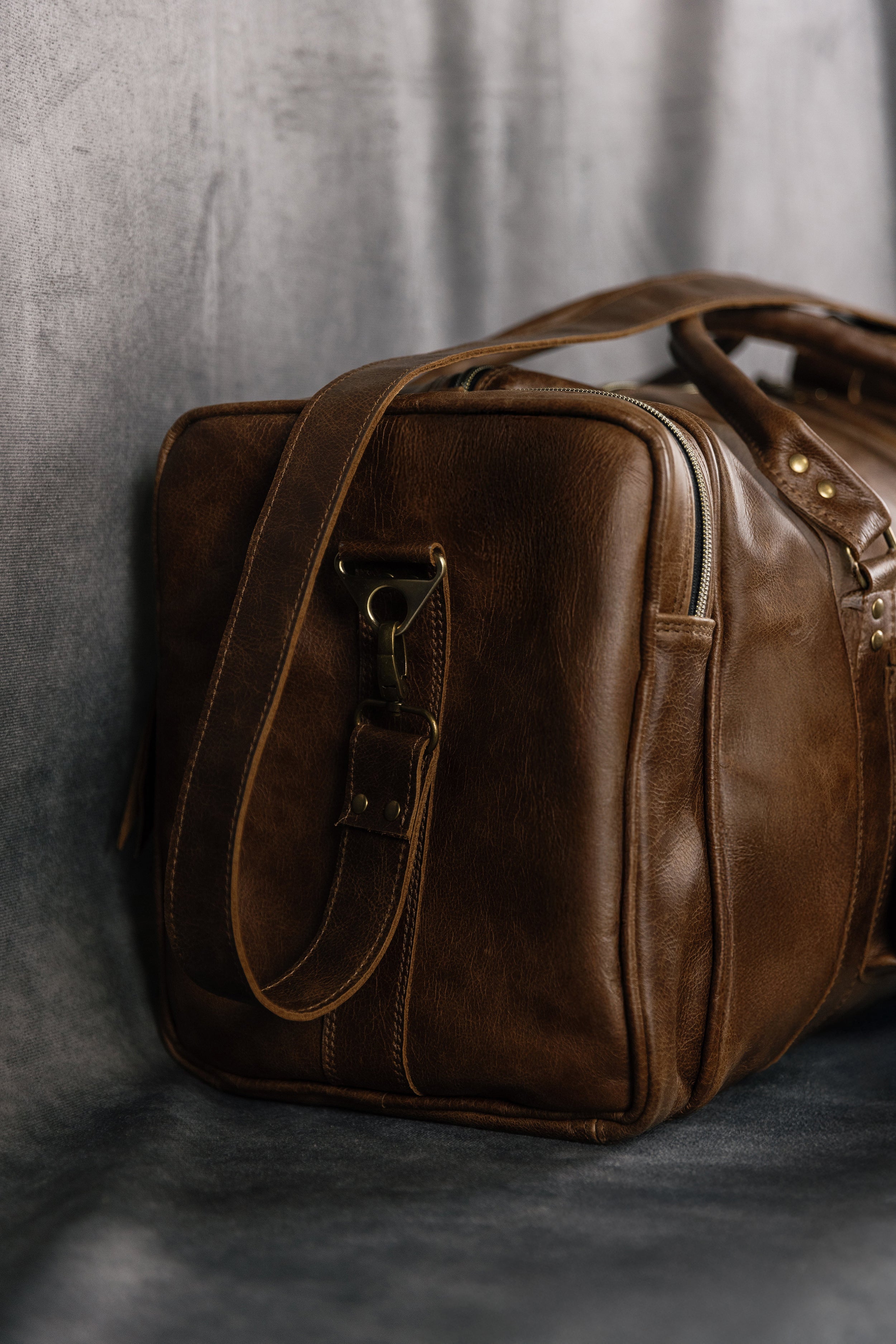 TRAVELLER LEATHER DUFFELBAG BROWN