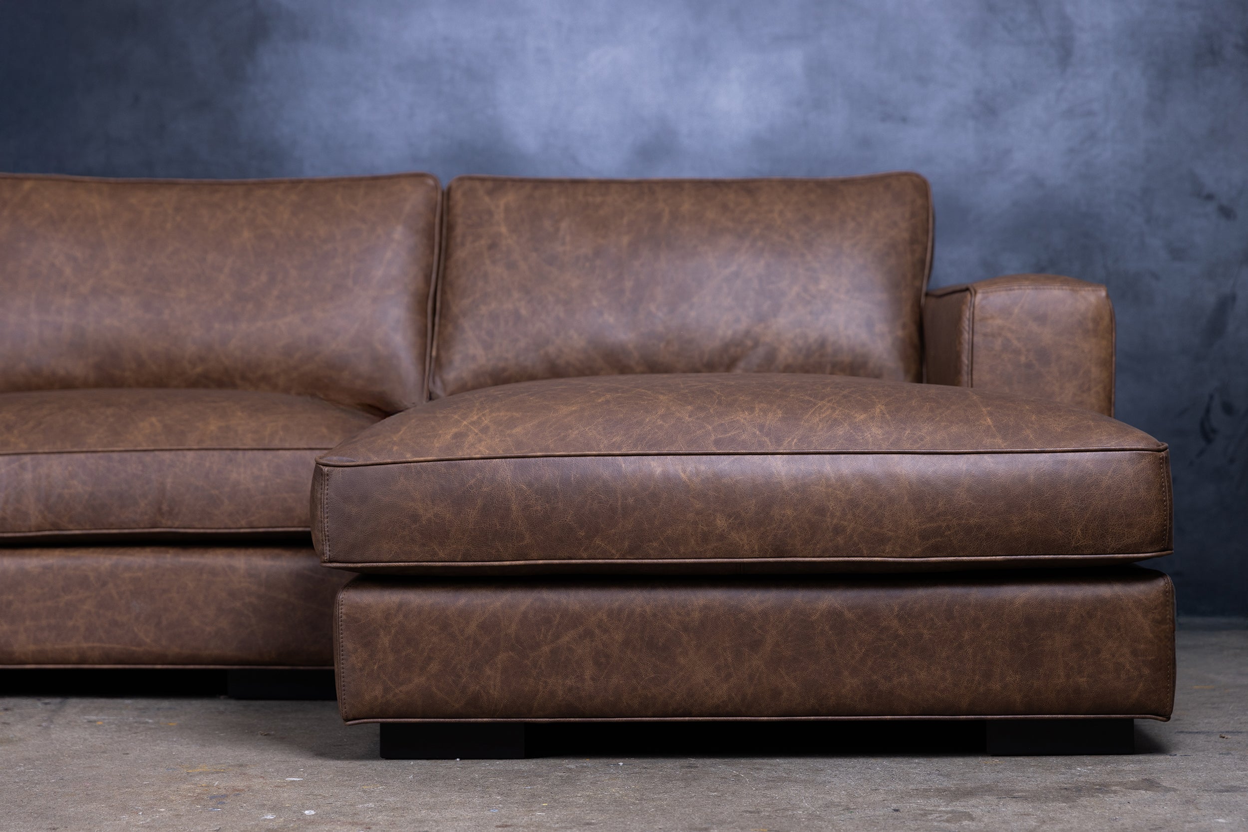 MADDEX DELUXE U SHAPE CHAISE