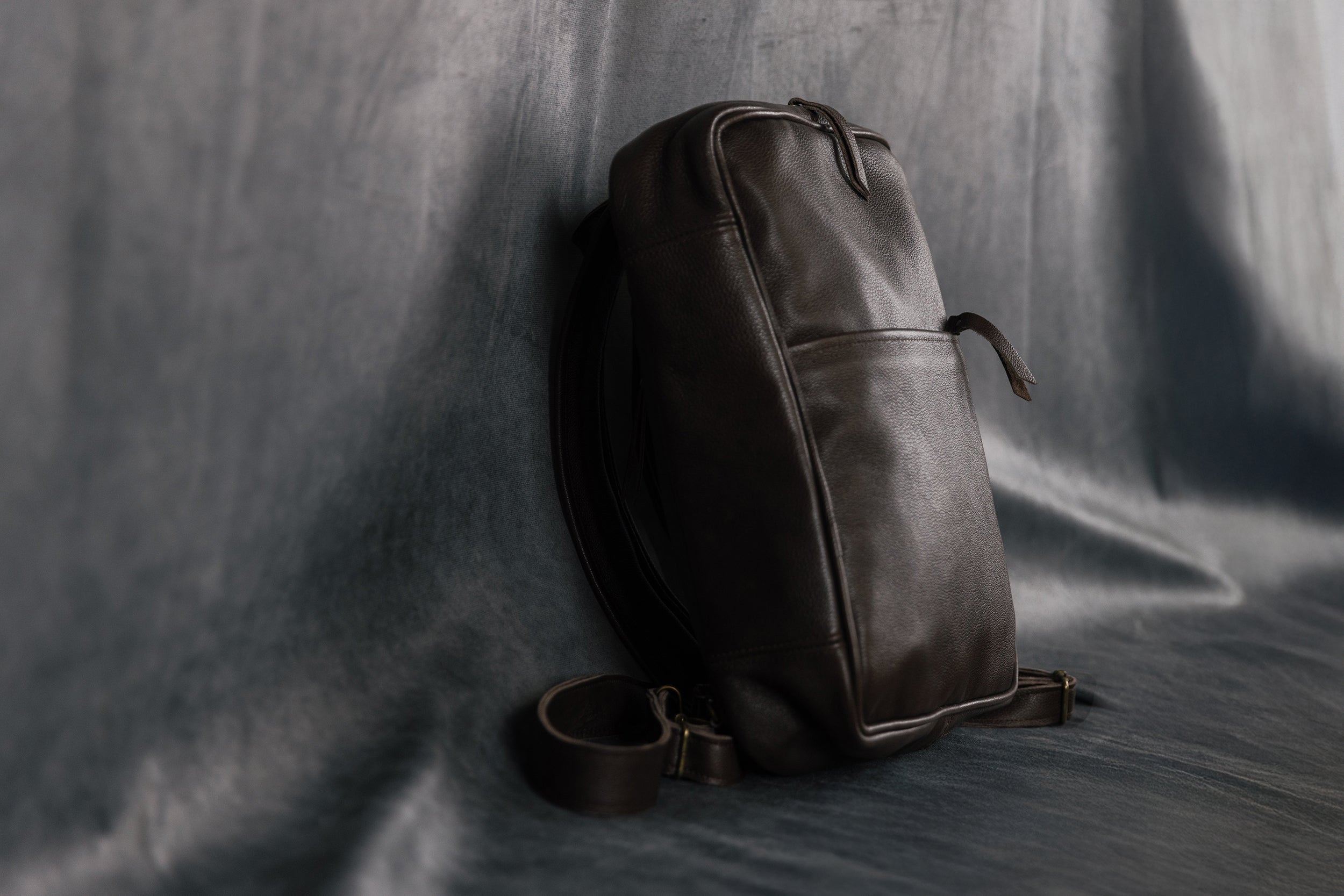 THE REGENT LEATHER MESSENGER