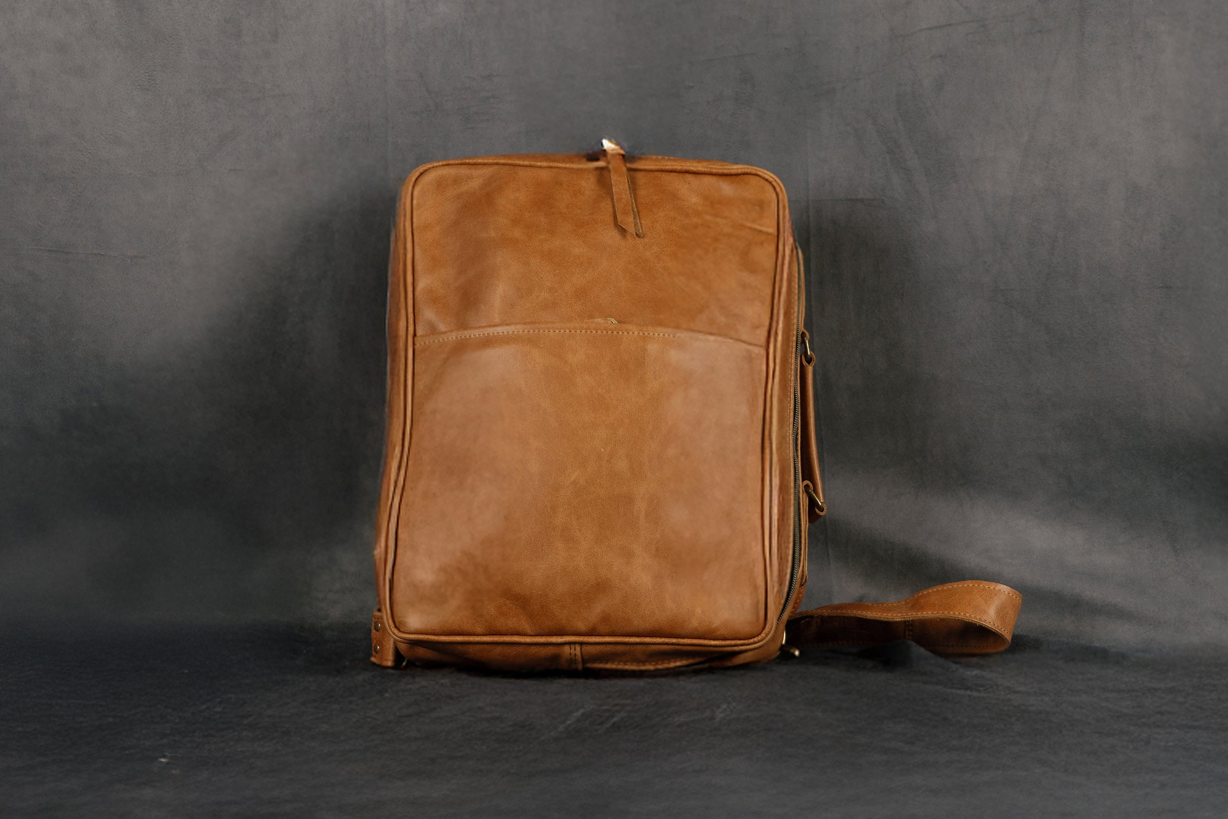 THE REGENT LEATHER MESSENGER NATURAL