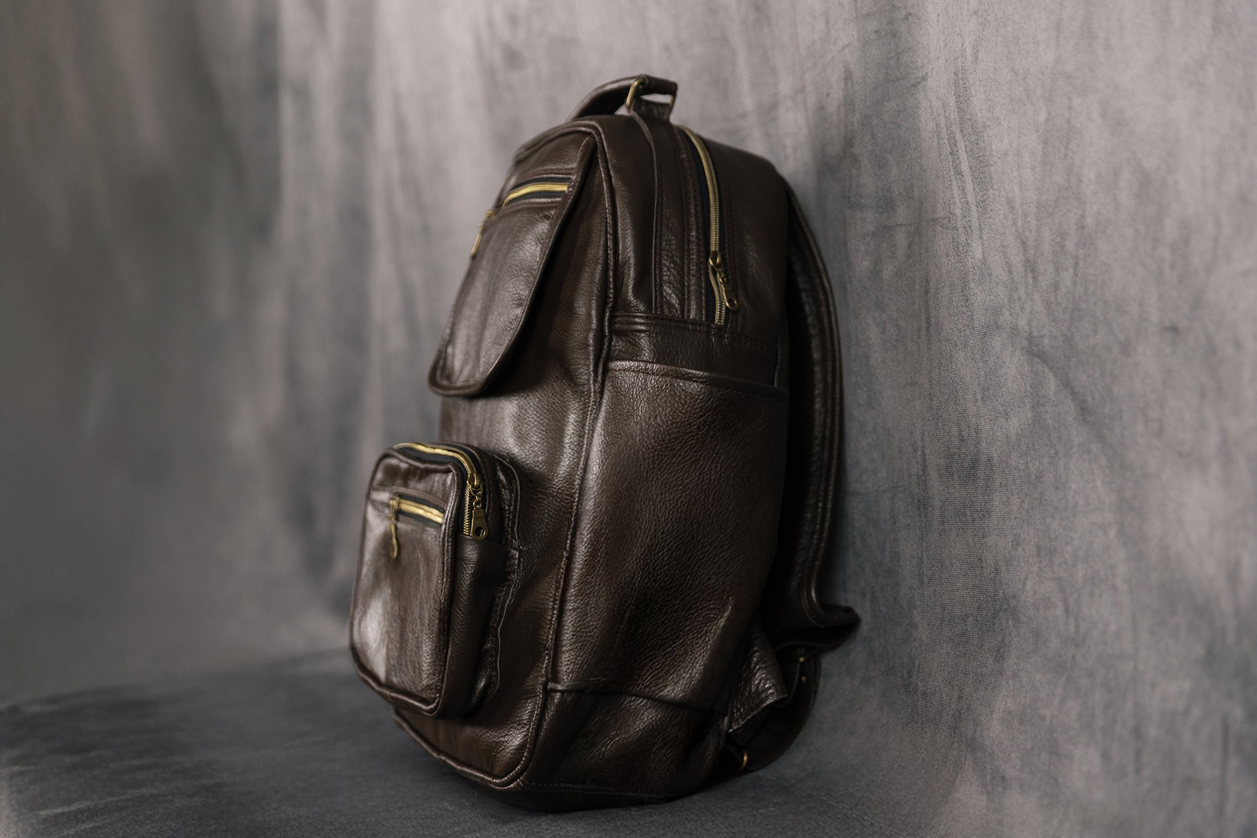 EXPLORER LEATHER BACKPACK