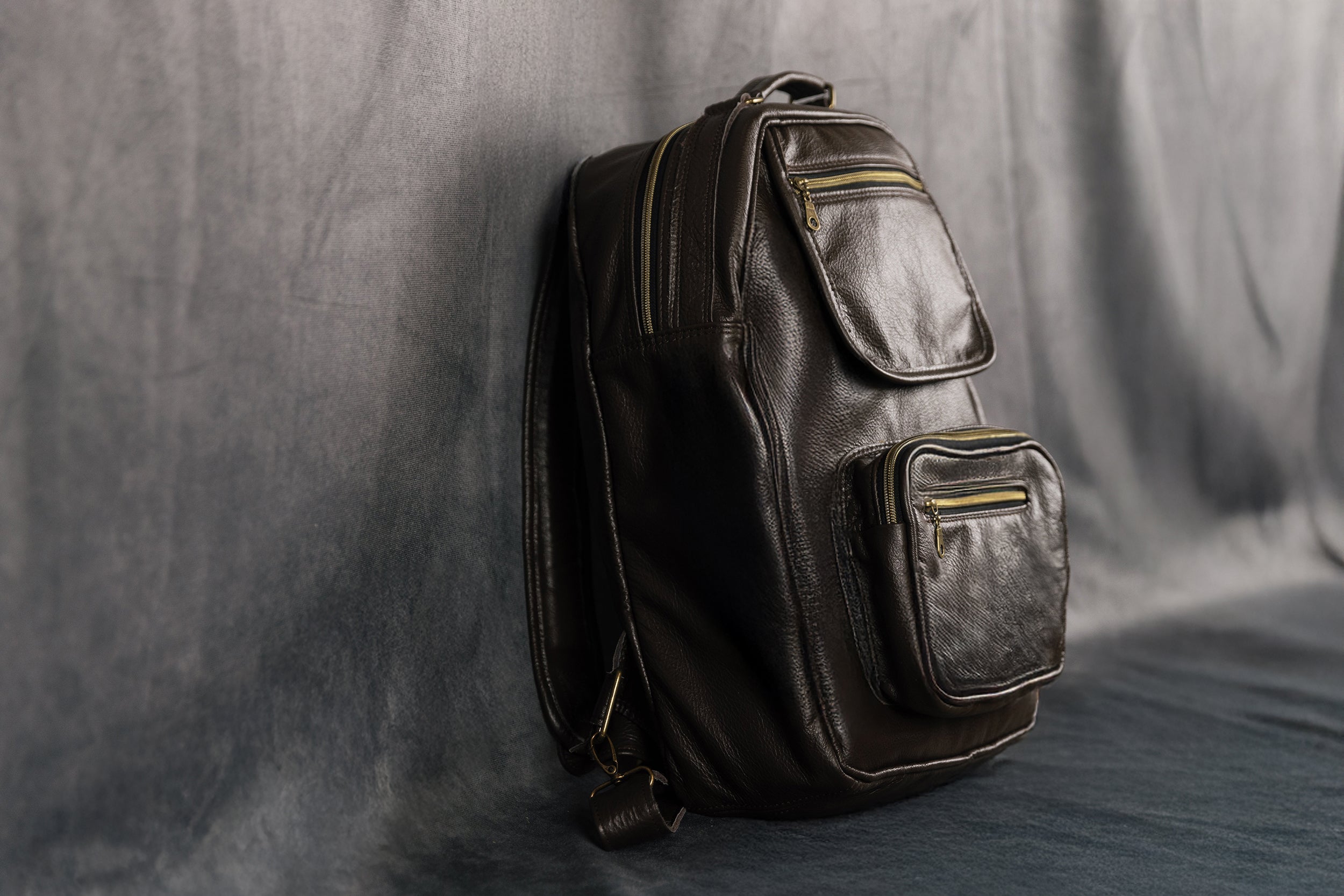 EXPLORER LEATHER BACKPACK