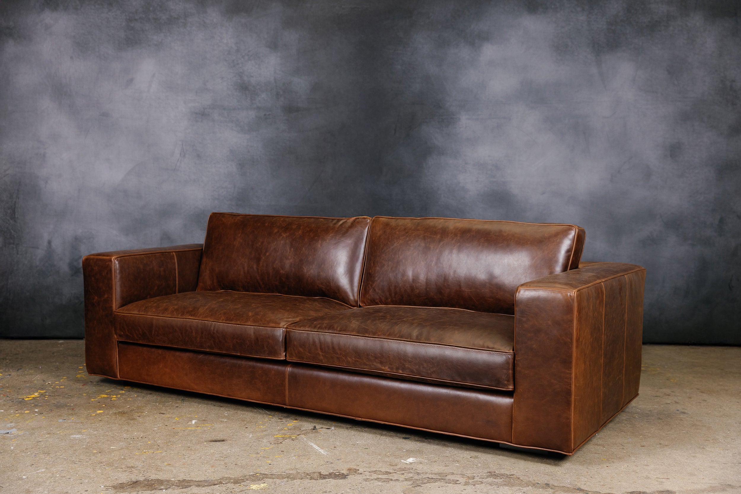 MADDEX LEATHER SOFA