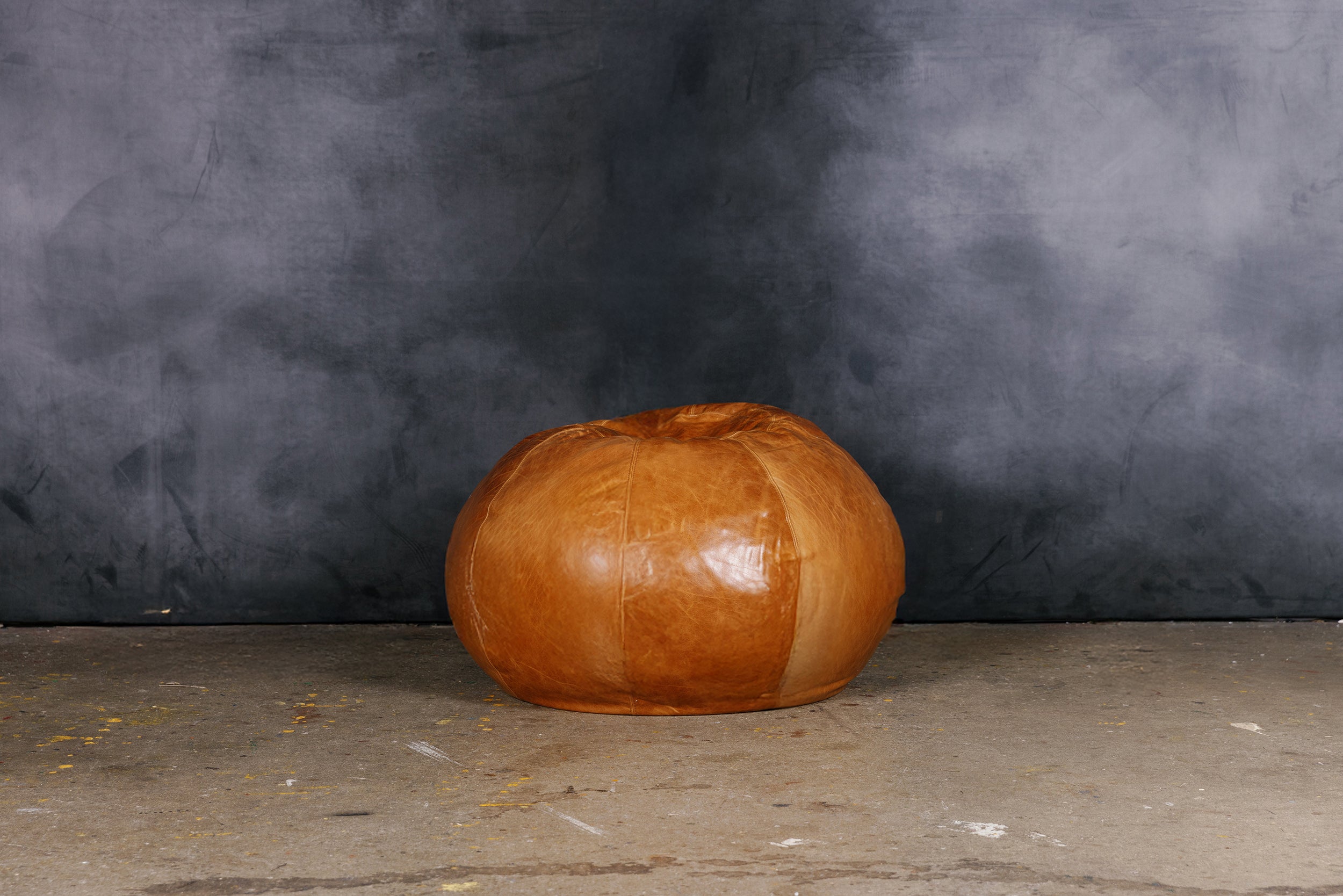 CLASSIC LEATHER BEAN BAG