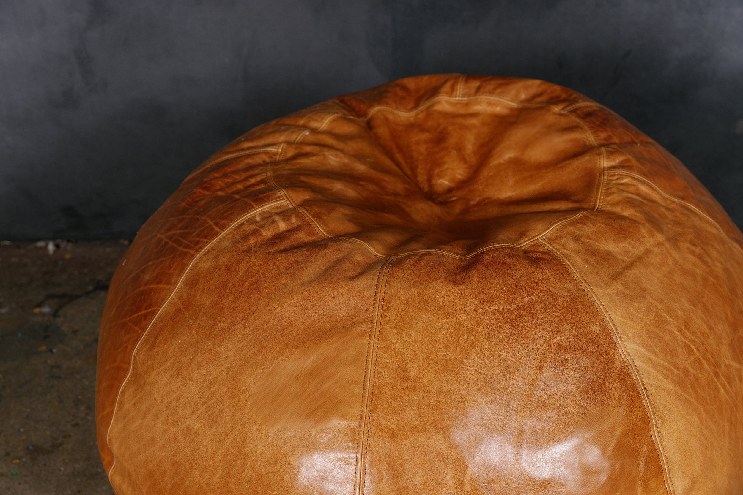 CLASSIC LEATHER BEAN BAG