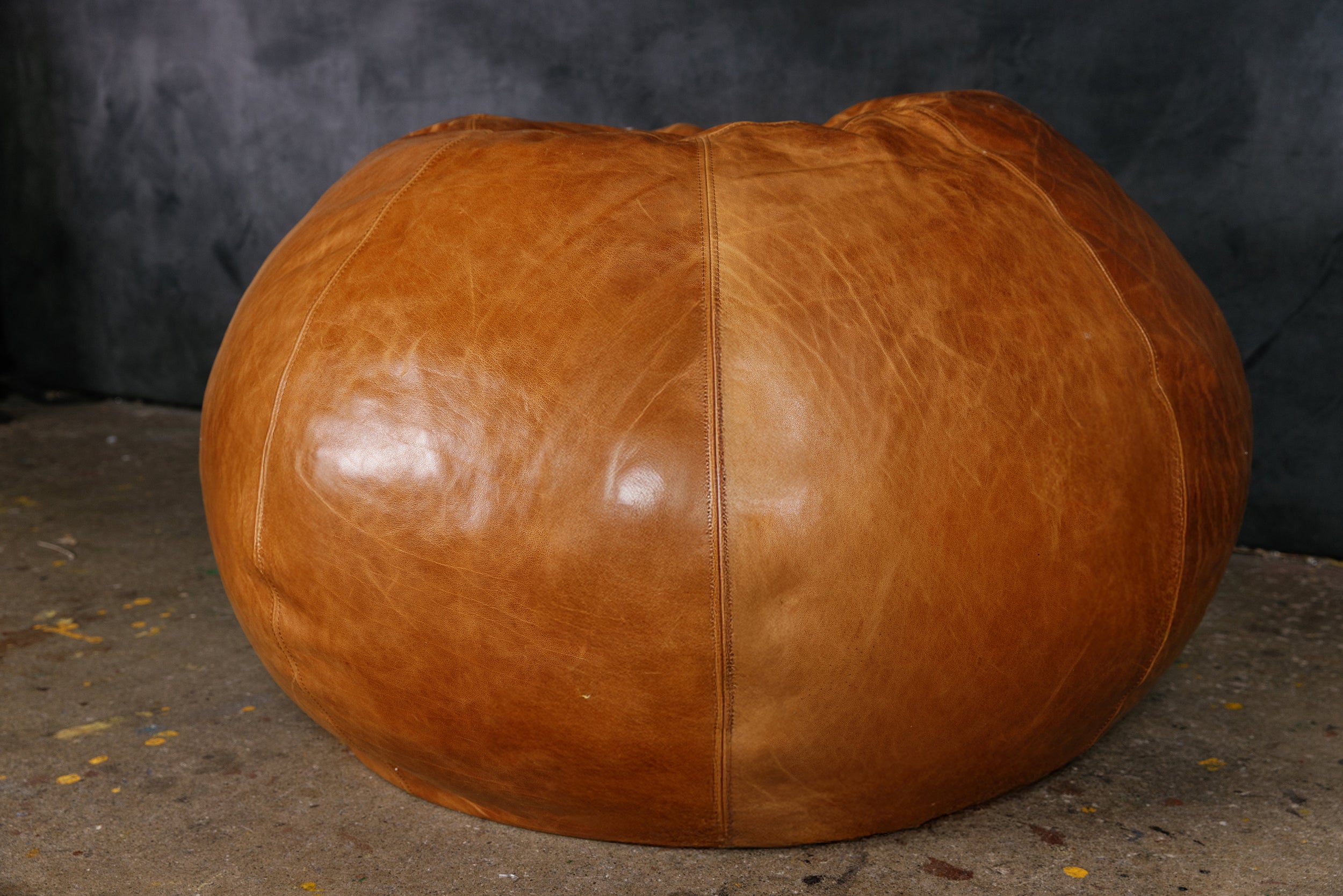 CLASSIC LEATHER BEAN BAG