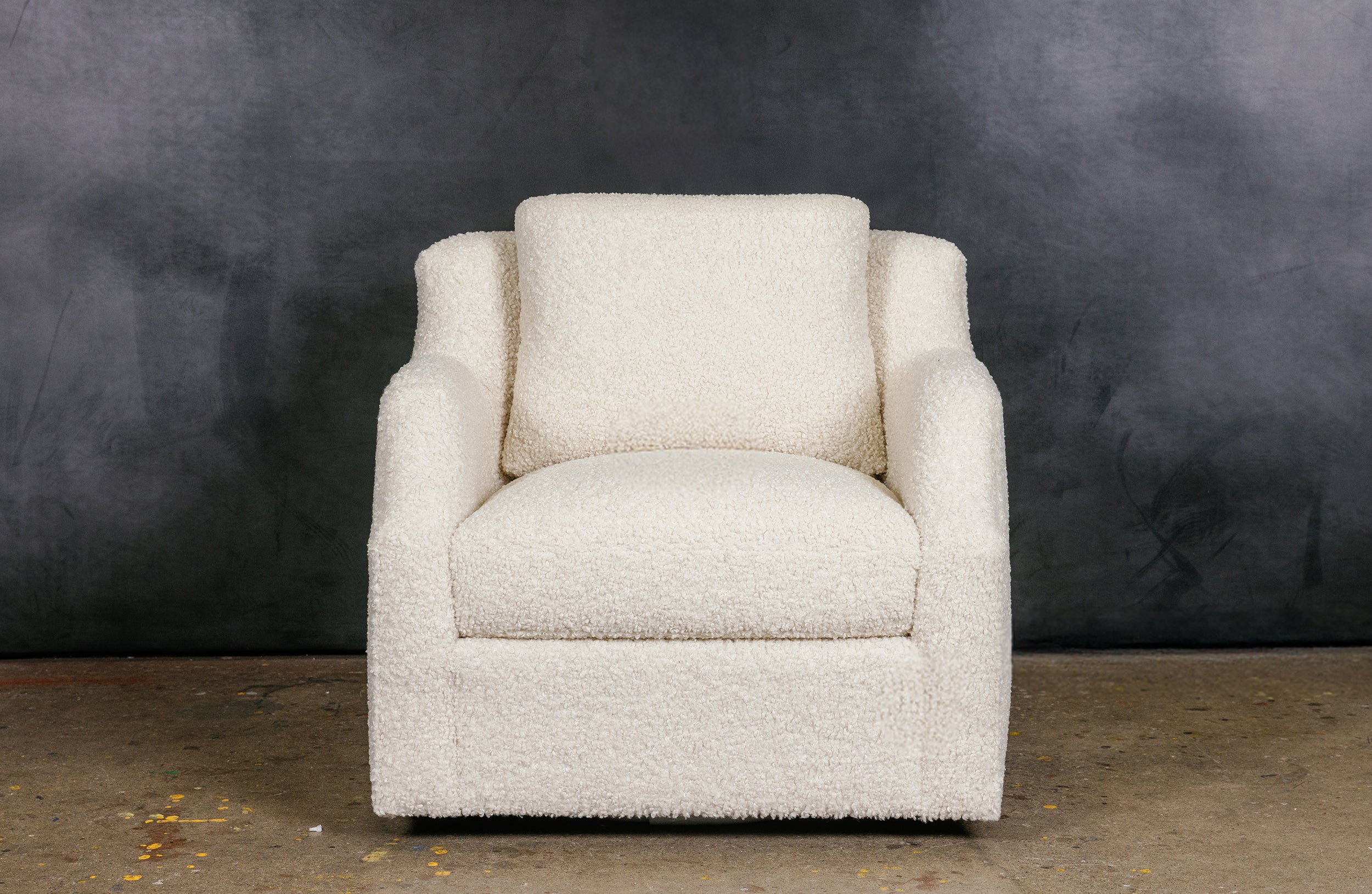 LUNA LOUNGE CHAIR