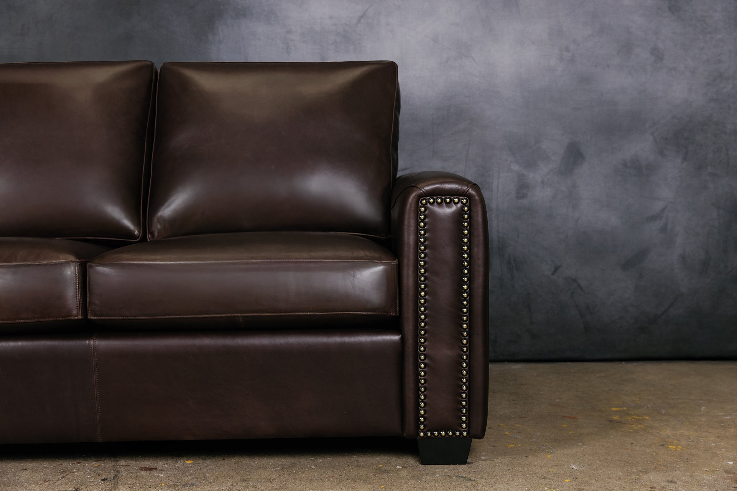 IOWA LEATHER SOFA