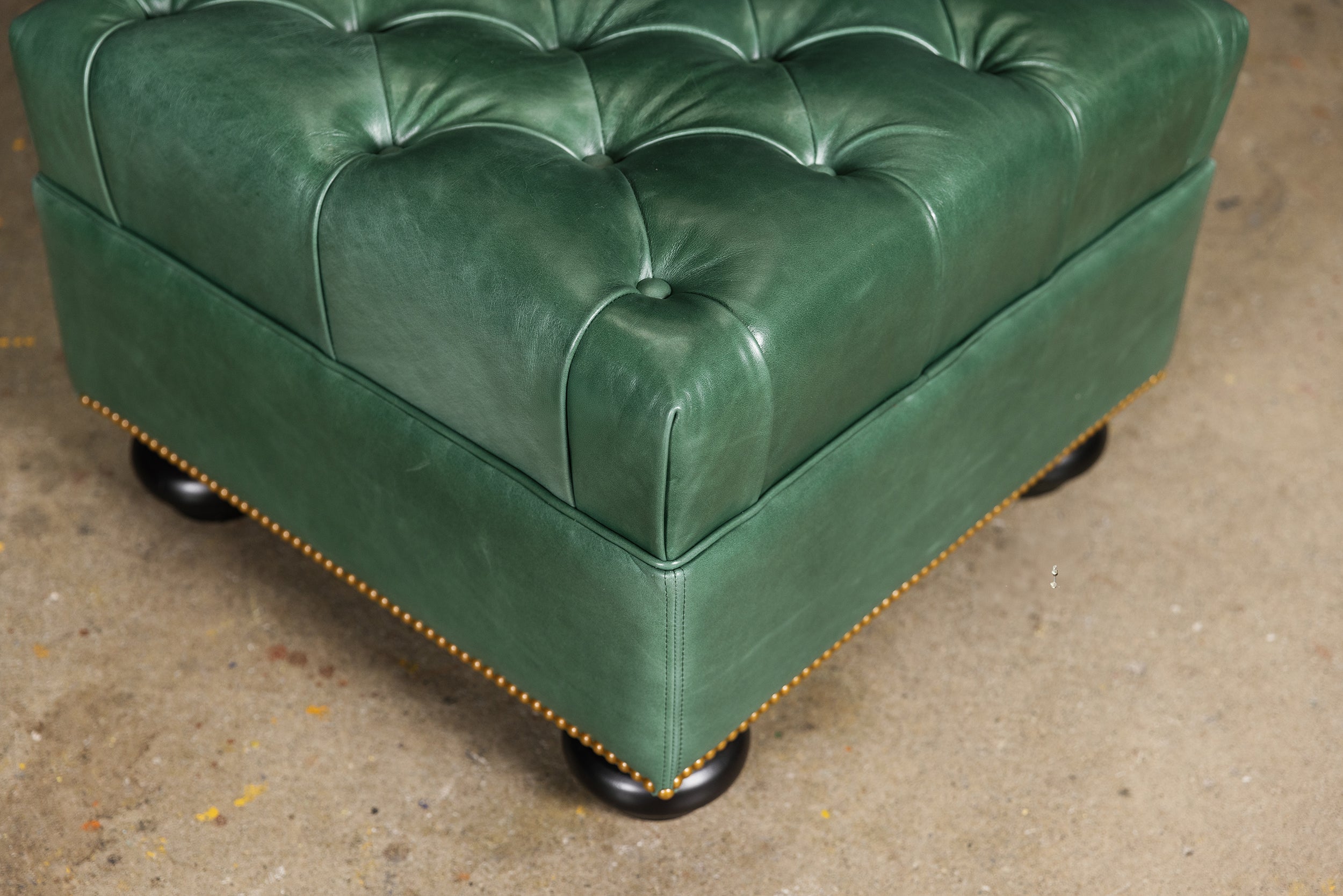 THE WINDSOR OTTOMAN 23x23