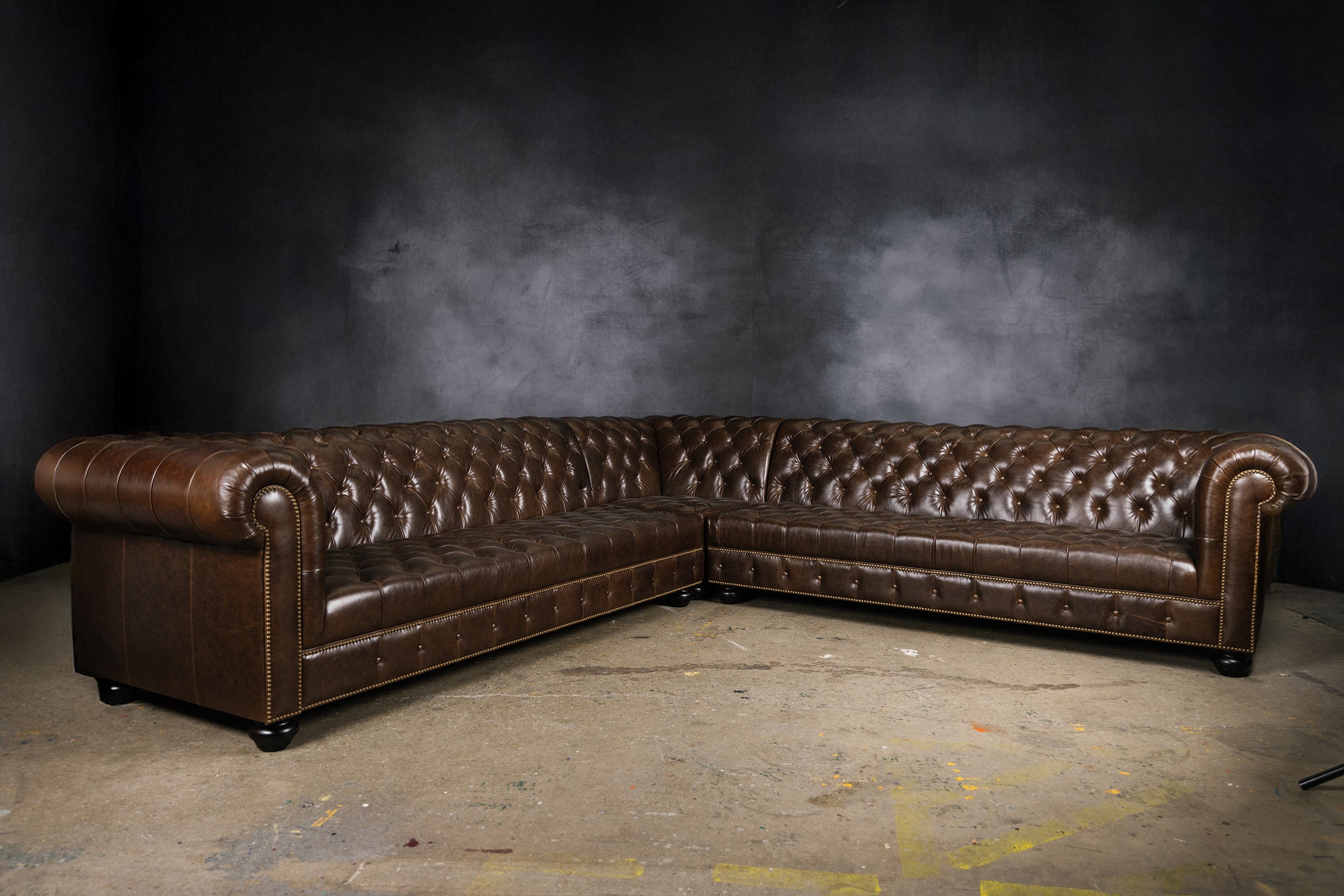 THE ROYAL ELEGANCE  LUXURY TUFTED SECTIONAL
