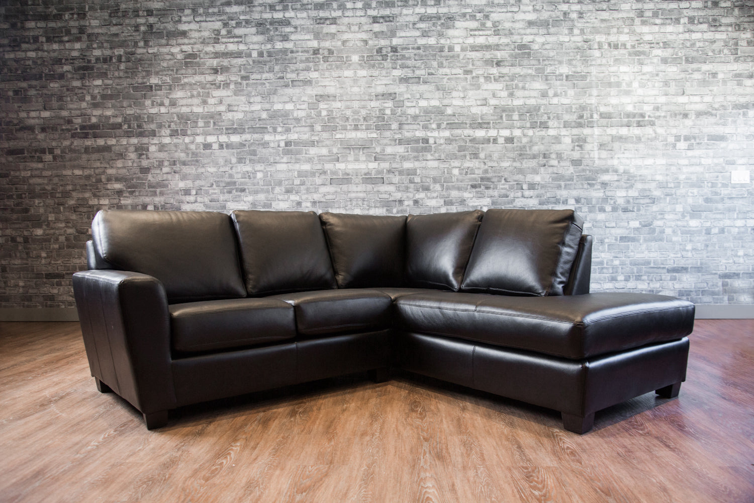 BOLTON LEATHER SECTIONAL RHF PENINSULA