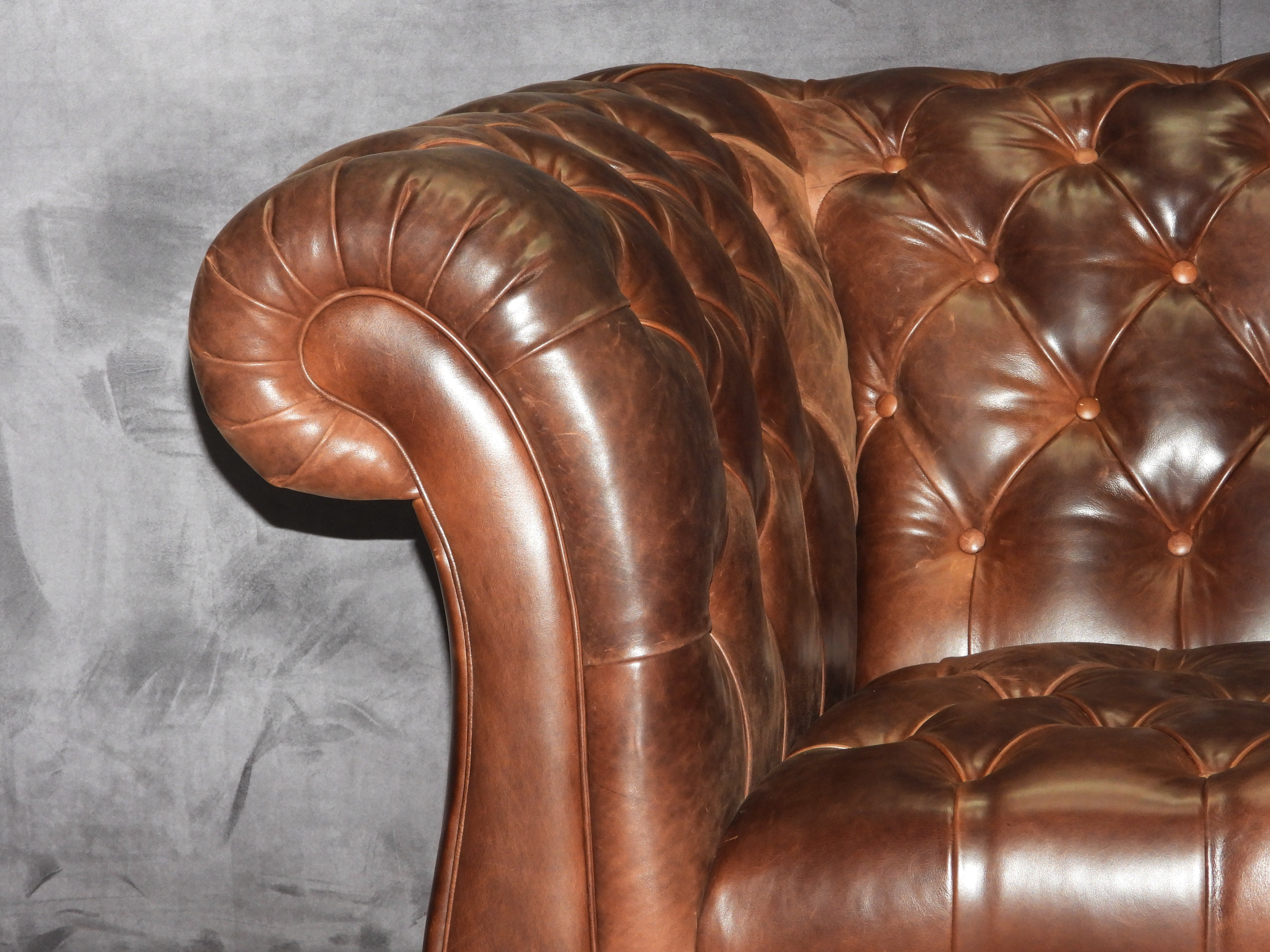 CASA BERGAMO LEATHER CHAIR