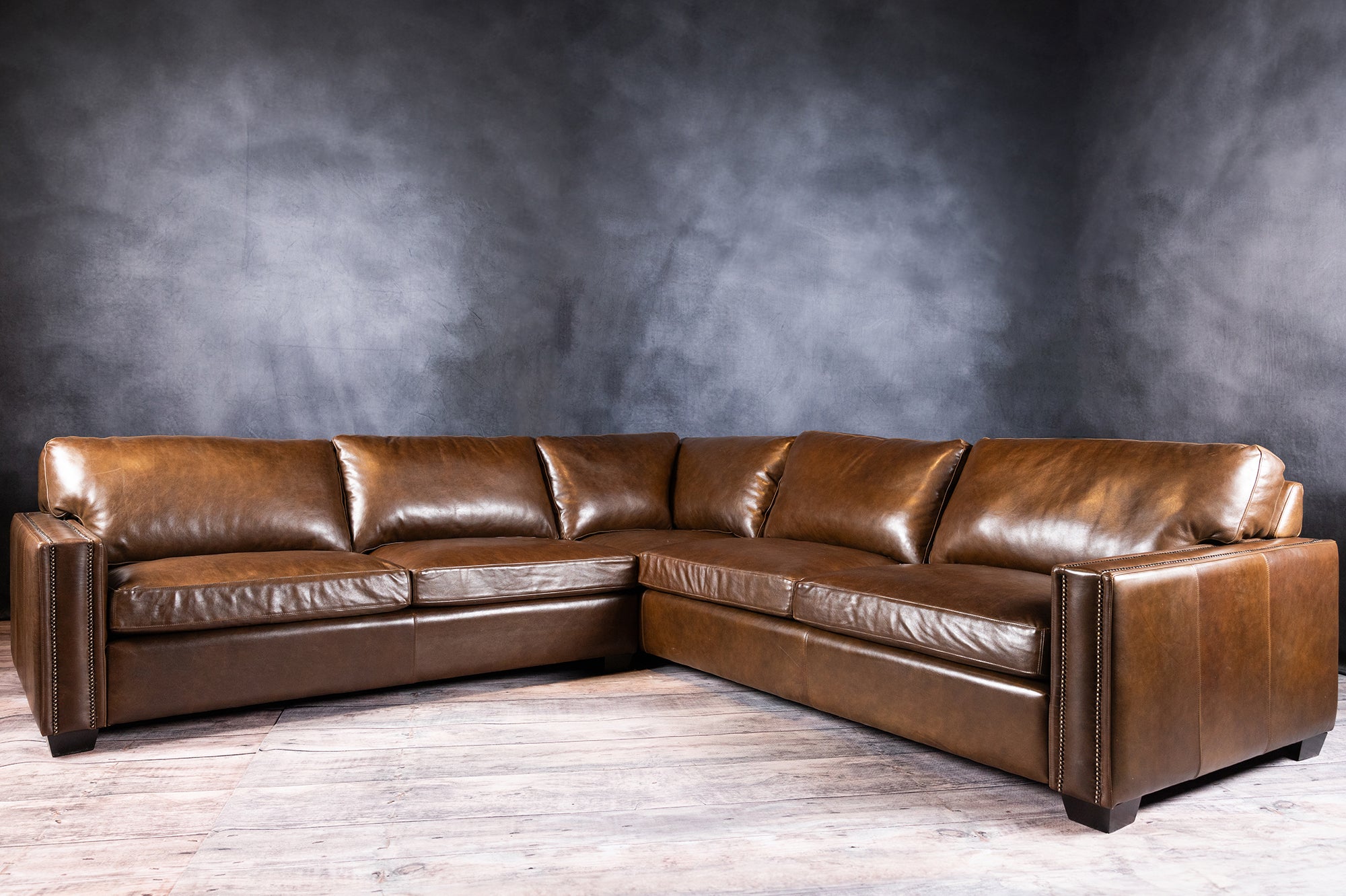 LEATHER SECTIONAL