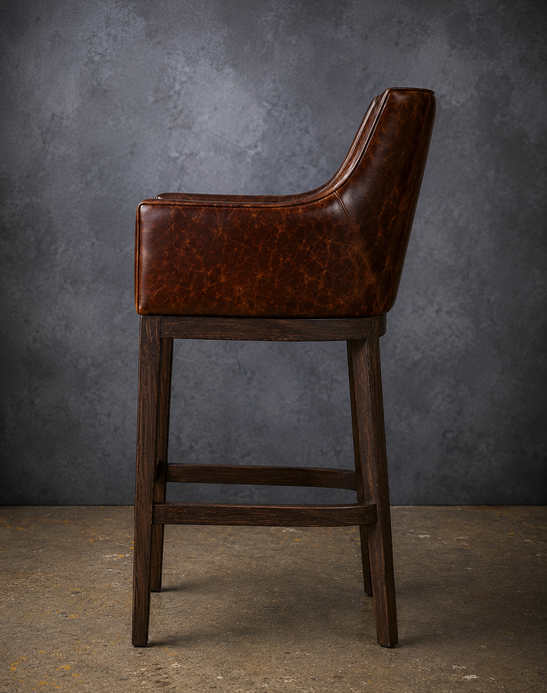 LOUVRE COUNTER STOOL