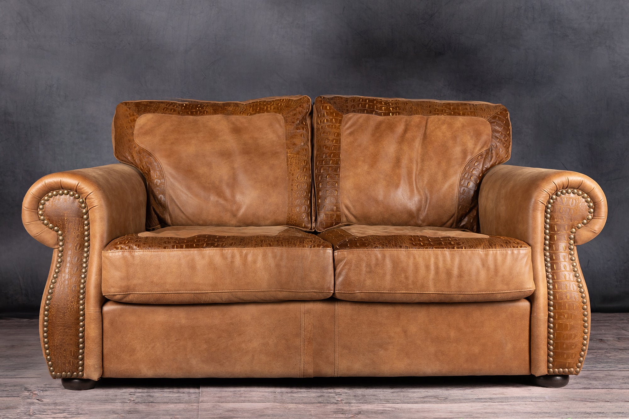 HOSS LEATHER LOVESEAT