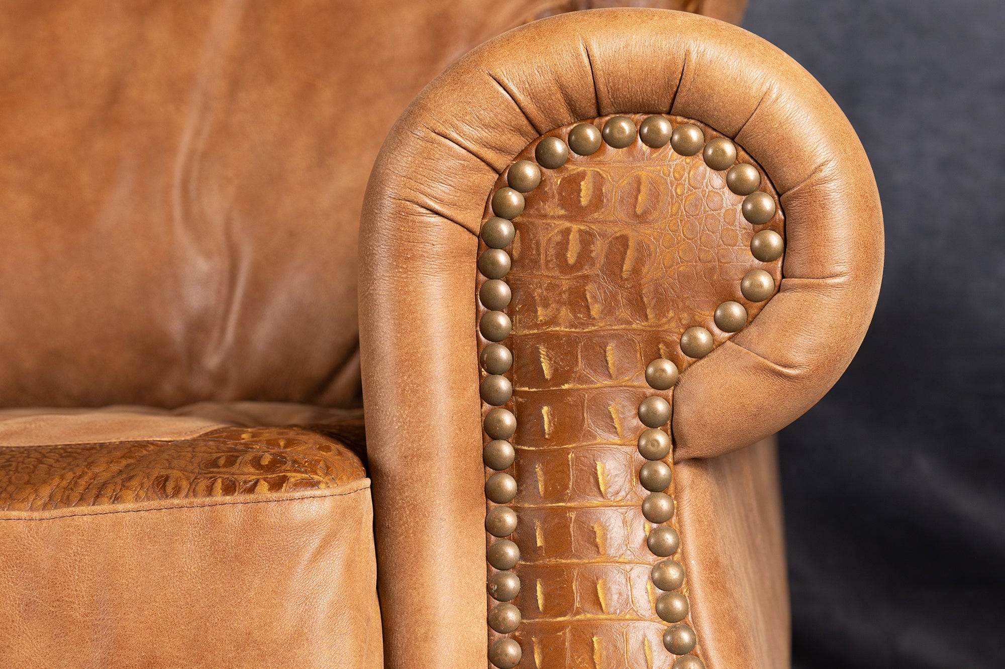 LEATHER SOFA 
